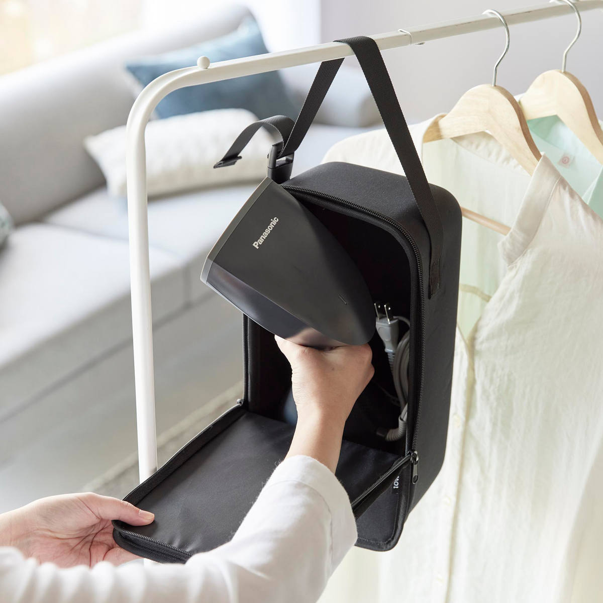 山崎実業 tower スチームアイロン収納ケース タワー ( 4903208101370 タワーシリーズ アイロン収納ケース スチームアイロン 収納ケース アイロン収納 アイロンケース アイロン 収納 アイロン小物 ケース ) 【ブラック】 ブラック