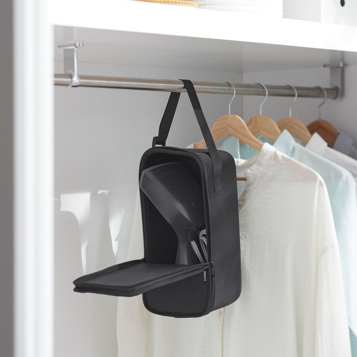 山崎実業 tower スチームアイロン収納ケース タワー ( 4903208101370 タワーシリーズ アイロン収納ケース スチームアイロン 収納ケース アイロン収納 アイロンケース アイロン 収納 アイロン小物 ケース ) 【ブラック】 ブラック