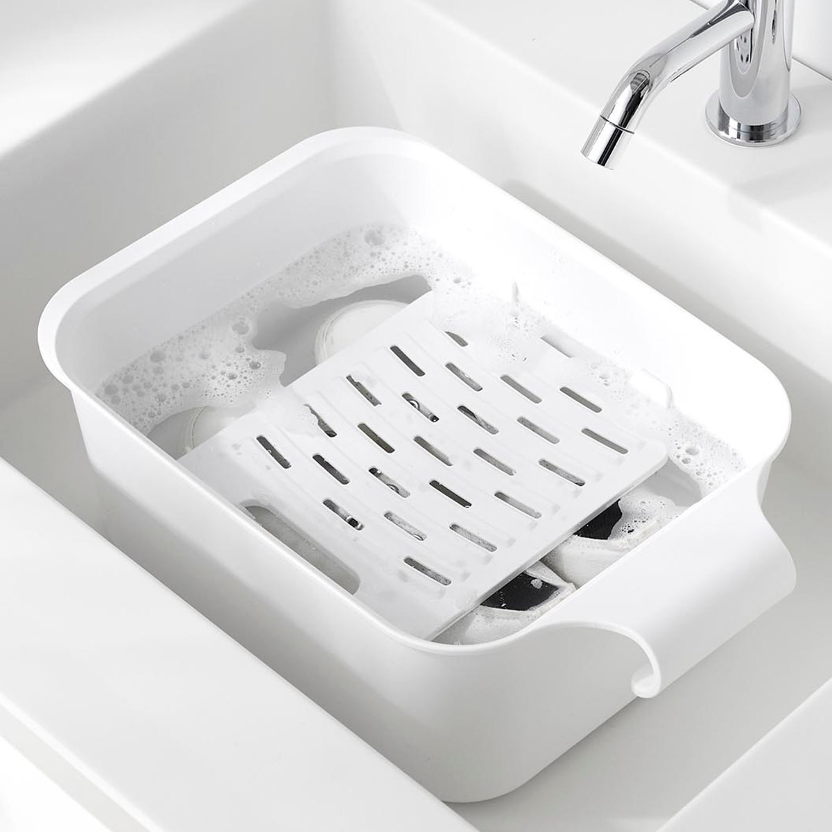 山崎実業 tower バケツで使える洗濯&浸け置き板 タワー ( 4903208101332 タワーシリーズ 洗濯板 浸け置き板 浸け置き ウォッシュボード 洗濯ボード バケツで使える 洗濯&浸け置きシリコーン 浸けおき ストッパー付き ) 【ブラック】 ブラック