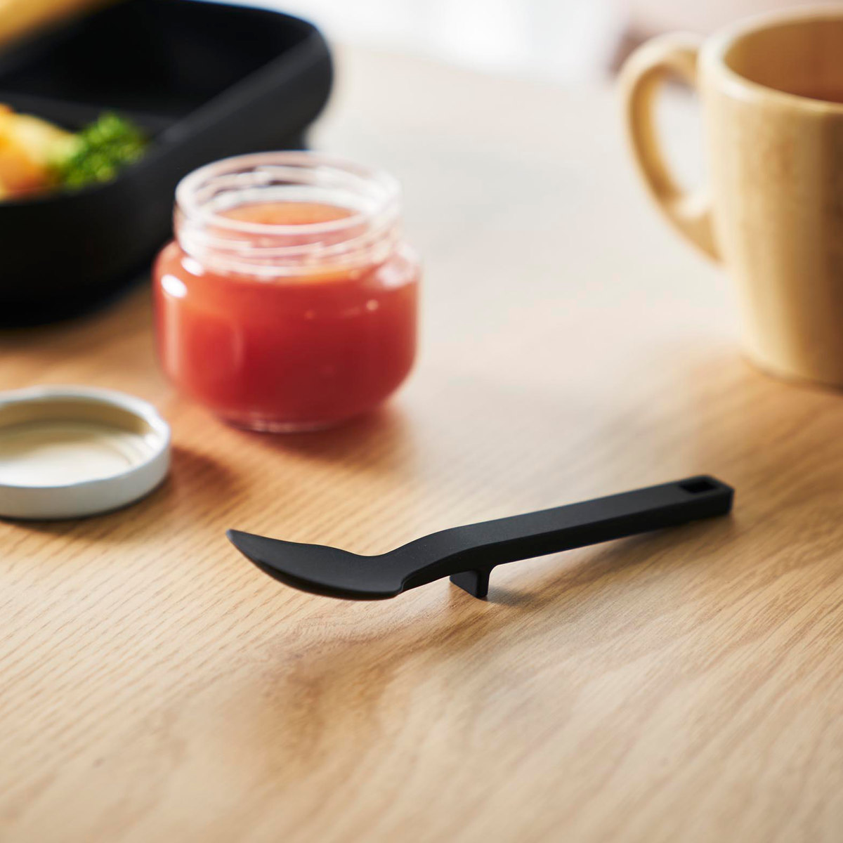 山崎実業 tower シリコーンスプーン タワー S ( 4903208100458 タワーシリーズ シリコンスプーン シリコン製スプーン 小さめ 食洗機対応 ジャムスプーン シリコーン ヘラ状 直置きにならない 先端が浮く ) 【ブラック】 ブラック