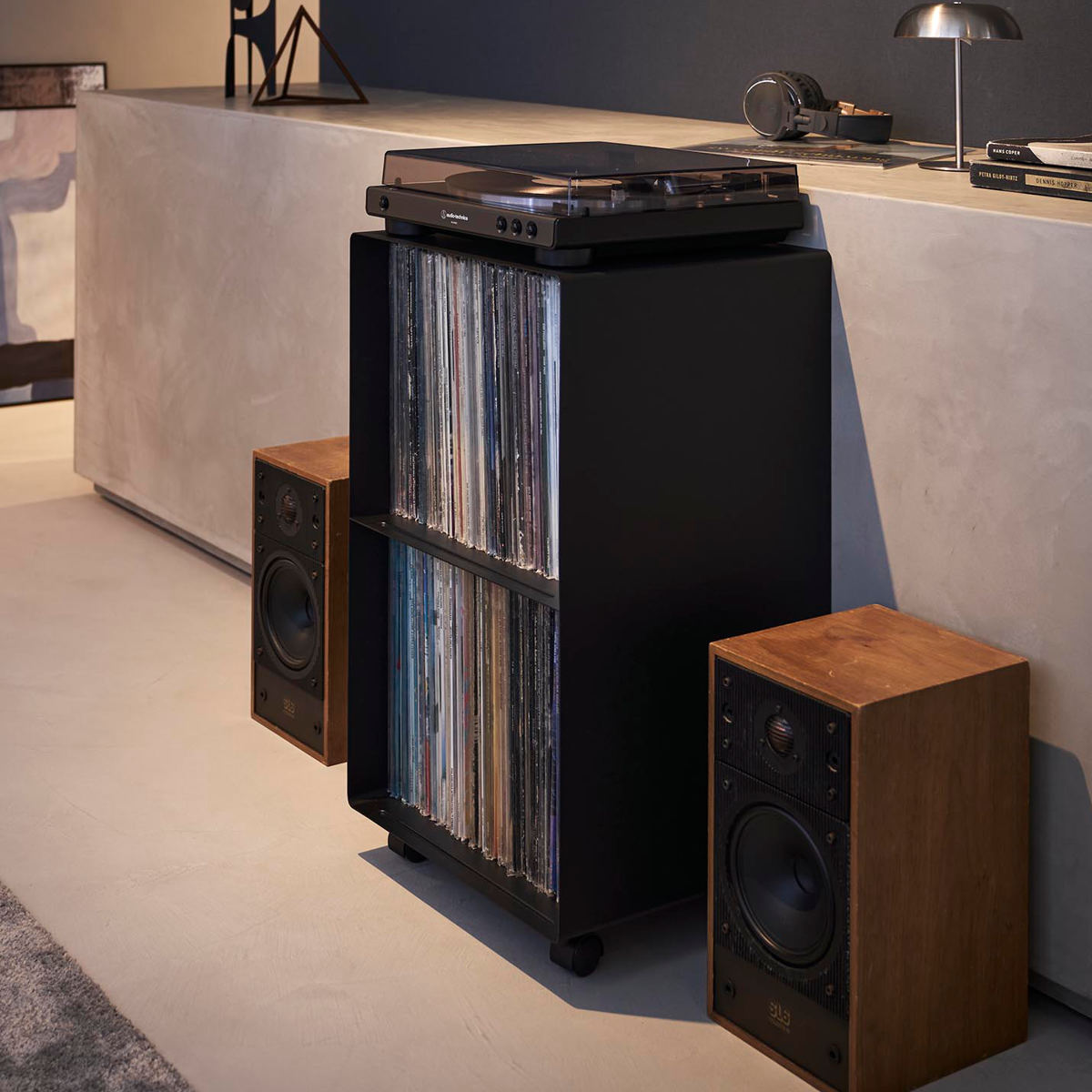 山崎実業 tower レコードラック タワー ( 4903208102292 タワーシリーズ ラック レコード 収納 ディスプレイラック 棚 スチール製 キャスター付き 飾り棚 見せる収納 飾る レコードプレーヤー 大容量 ) 【ブラック】 ブラック