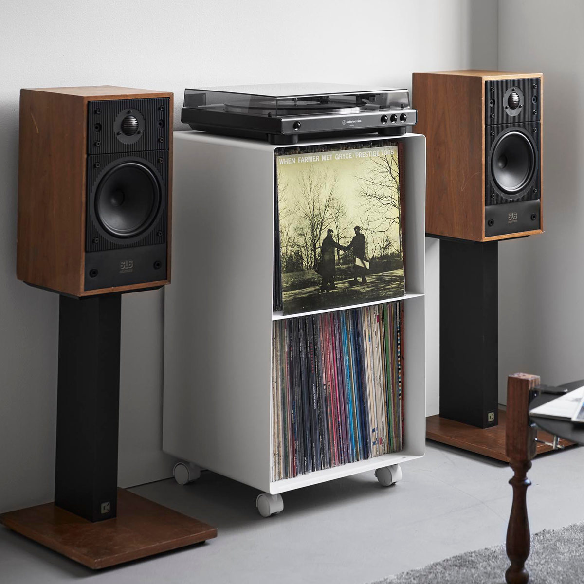 山崎実業 tower レコードラック タワー ( 4903208102292 タワーシリーズ ラック レコード 収納 ディスプレイラック 棚 スチール製 キャスター付き 飾り棚 見せる収納 飾る レコードプレーヤー 大容量 ) 【ブラック】 ブラック