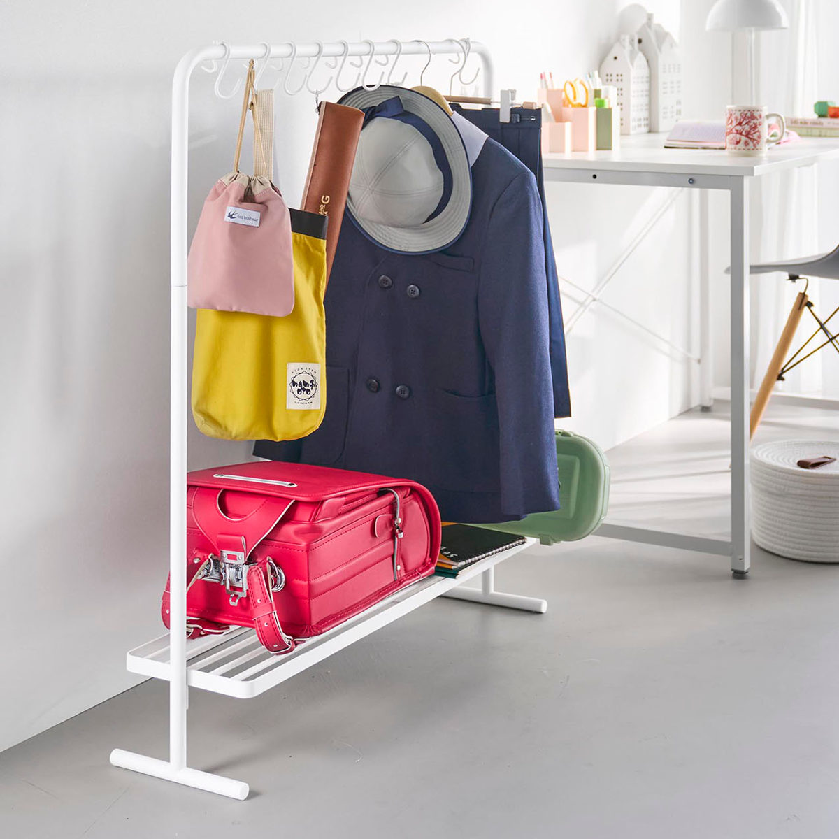 山崎実業 tower バッグ収納ラック タワー ( 4903208101578 タワーシリーズ バッグ収納 ラック 収納ラック バッグ カバン かばん 吊るす 吊り下げ ハンガーラック 鞄 スリム コンパクト ) 【ブラック】 ブラック