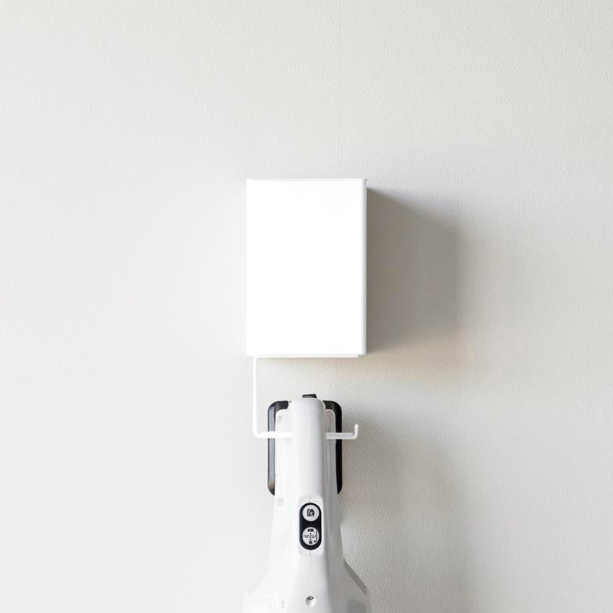 山崎実業 tower ウォール収納付きコードレスクリーナーホルダー 石こうボード壁対応 タワー ( 4903208100823 タワーシリーズ クリーナーホルダー コードレスクリーナー コードレスクリーナーホルダー ) 【ホワイト】 ホワイト