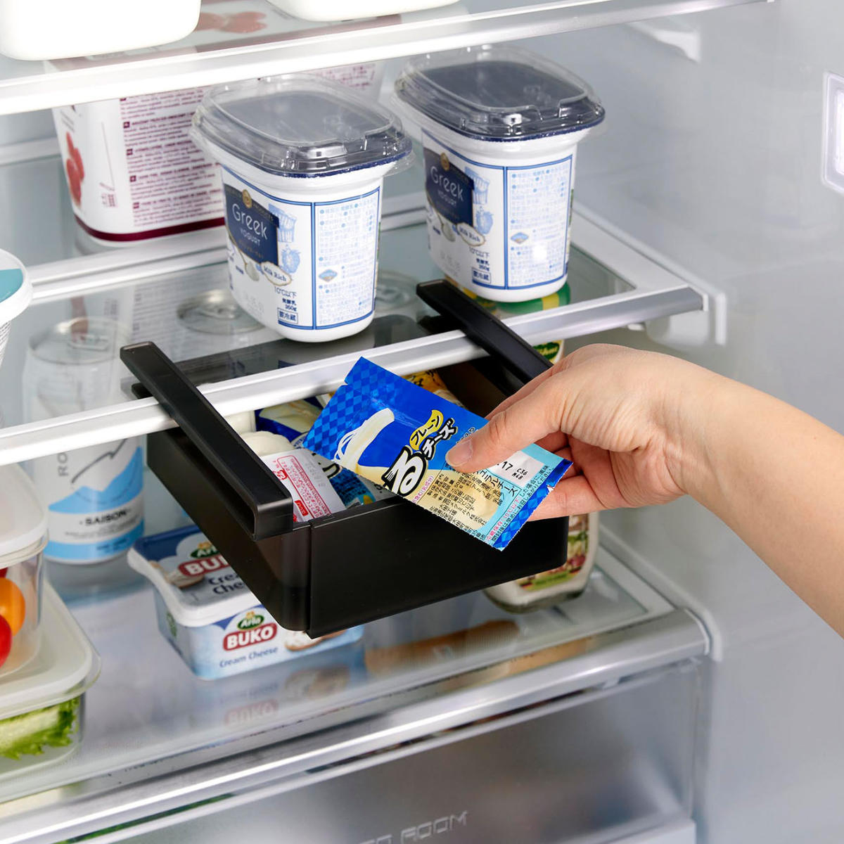 山崎実業 tower 冷蔵庫中棚下伸縮ラック タワー ( 4903208102131 タワーシリーズ 冷蔵庫棚 伸縮ラック 冷蔵庫用 ラック 冷蔵庫中 棚下 伸縮式 伸縮 冷蔵庫整理トレー 引き出し式 吊り下げ 収納 ) 【ホワイト】 ホワイト