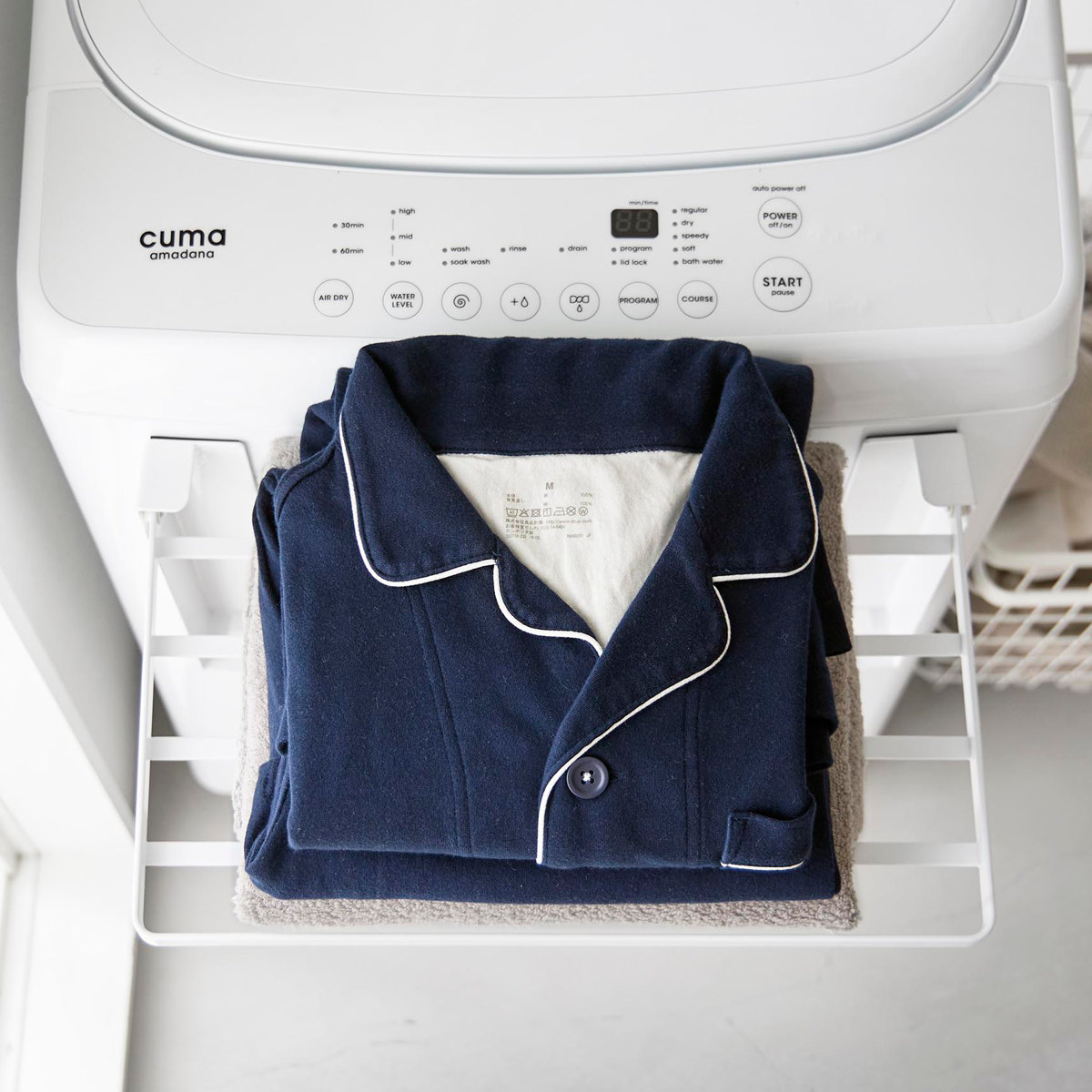 山崎実業 tower 使いやすい高さに開くマグネット洗濯機横折り畳み棚 タワー ( 4903208100199 タワーシリーズ 洗濯機横 折り畳み棚 マグネット ランドリー 一時置き 洗面所 磁石 有効活用 洗濯機 ラック ) 【ブラック】 ブラック