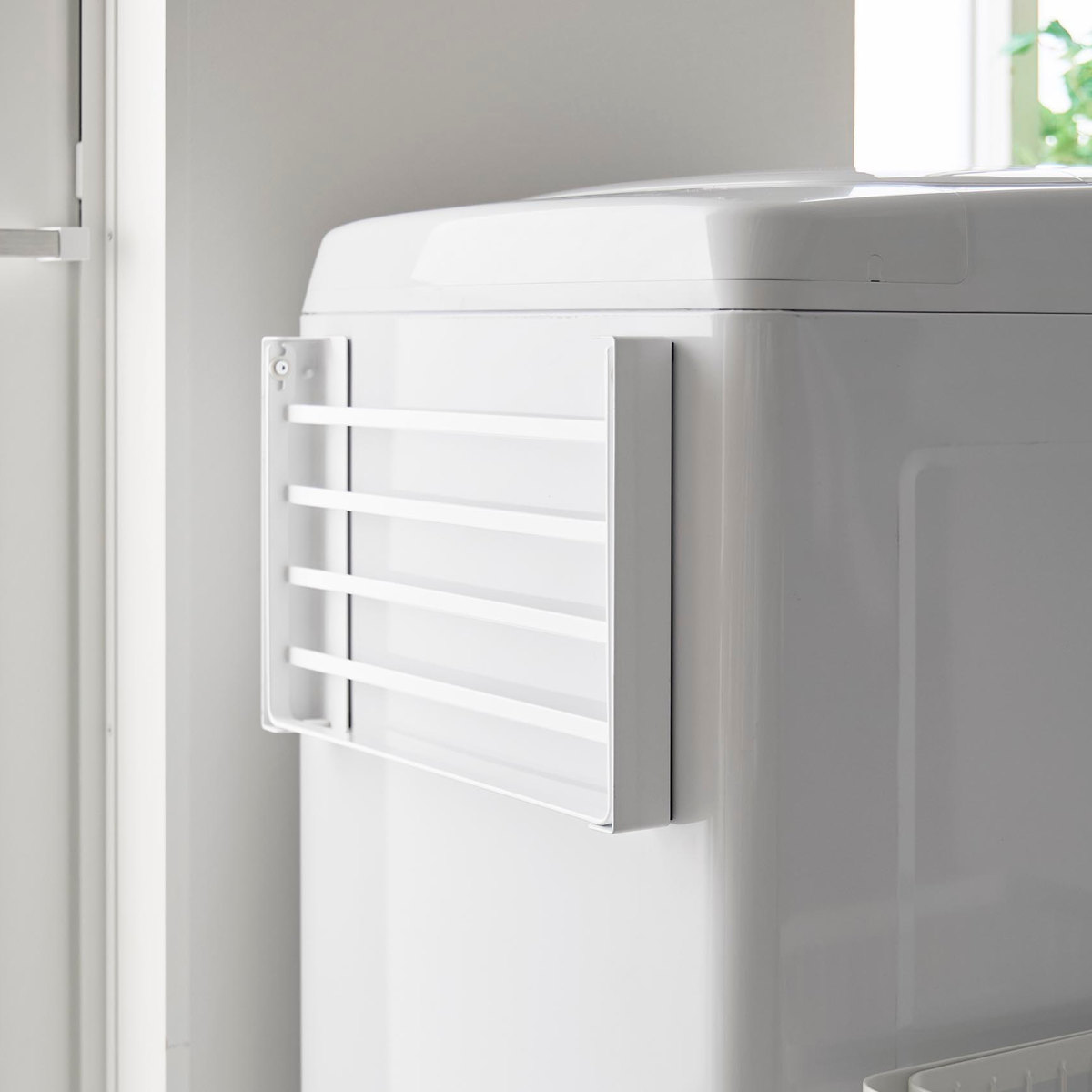 山崎実業 tower 使いやすい高さに開くマグネット洗濯機横折り畳み棚 タワー ( 4903208100199 タワーシリーズ 洗濯機横 折り畳み棚 マグネット ランドリー 一時置き 洗面所 磁石 有効活用 洗濯機 ラック ) 【ブラック】 ブラック