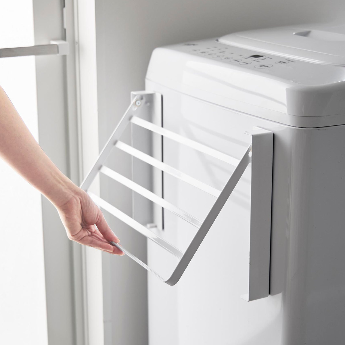 山崎実業 tower 使いやすい高さに開くマグネット洗濯機横折り畳み棚 タワー ( 4903208100199 タワーシリーズ 洗濯機横 折り畳み棚 マグネット ランドリー 一時置き 洗面所 磁石 有効活用 洗濯機 ラック ) 【ブラック】 ブラック