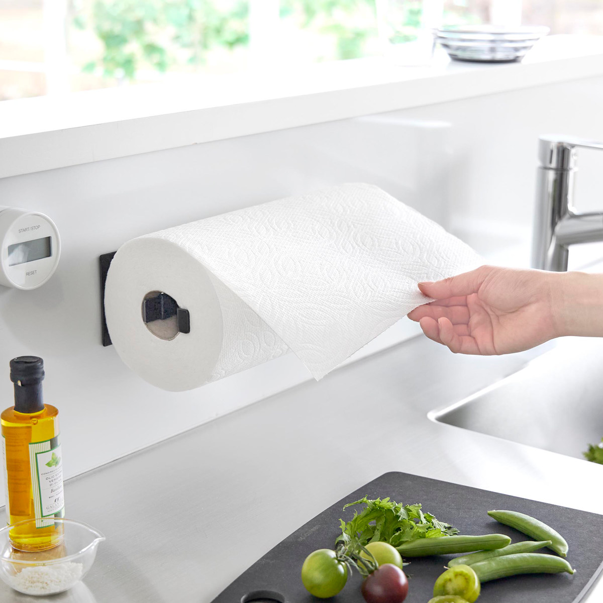 山崎実業 tower 片手でカットマグネットキッチンペーパーホルダー タワー 縦タイプ L ( 4903208102704 タワーシリーズ キッチンペーパーホルダー 壁面収納 マグネット 片手でカット 磁石 縦型 横型 冷蔵庫横 ) 【ホワイト】 ホワイト