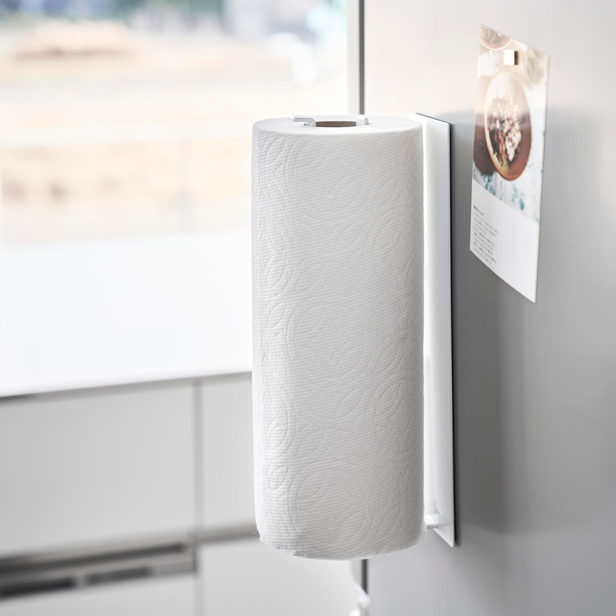山崎実業 tower 片手でカットマグネットキッチンペーパーホルダー タワー 縦タイプ L ( 4903208102704 タワーシリーズ キッチンペーパーホルダー 壁面収納 マグネット 片手でカット 磁石 縦型 横型 冷蔵庫横 ) 【ホワイト】 ホワイト