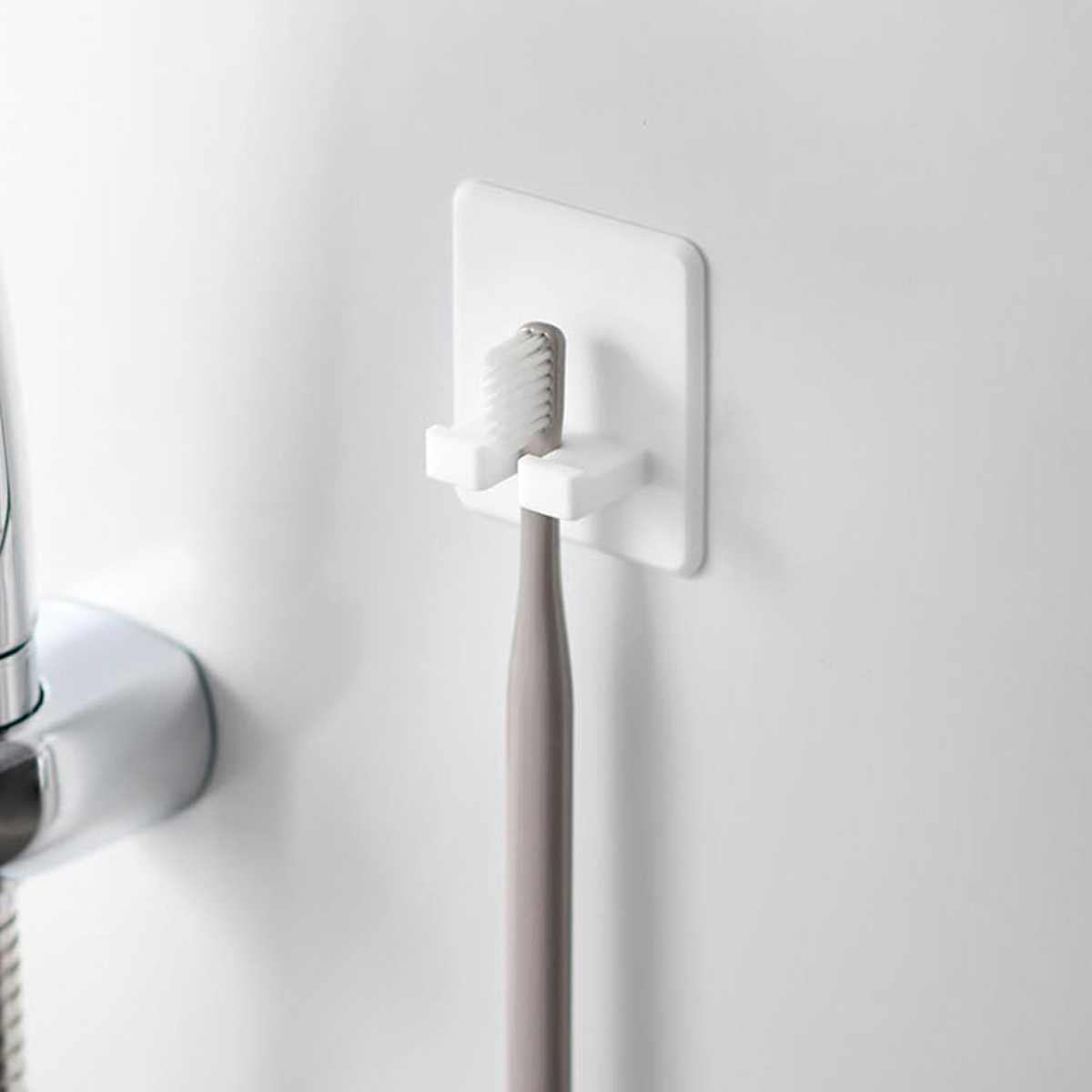 山崎実業 tower シリコーン吸盤歯ブラシホルダー タワー ( 4903208102964 タワーシリーズ シリコーン吸盤 歯ブラシホルダー シリコーン 吸盤 歯ブラシ ホルダー フック 吸着 歯ブラシフック 掛け 小物 浮かせて収納 浮かせる収納 ) 【ブラック】 ブラック