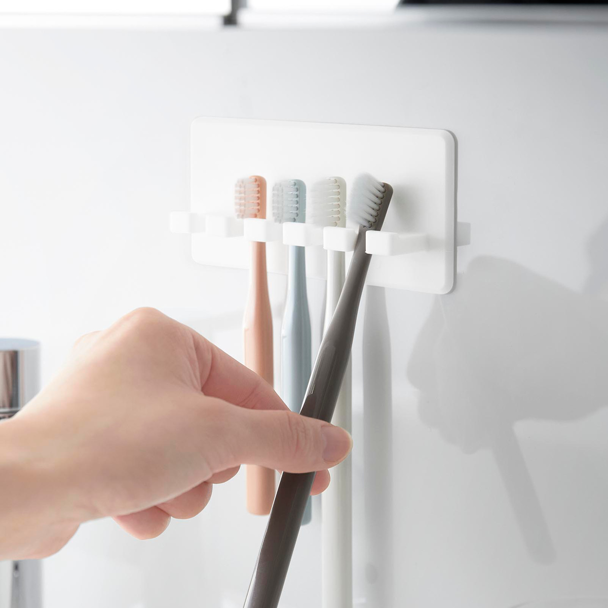 山崎実業 tower シリコーン吸盤歯ブラシホルダー タワー 5連 ( 4903208102988 タワーシリーズ シリコーン吸盤 歯ブラシホルダー シリコーン 吸盤 歯ブラシ ホルダー フック 浮かせて収納 浮かせる収納 5連ホルダー ) 【ブラック】 ブラック