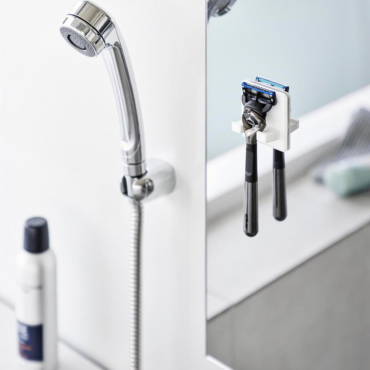 山崎実業 tower シリコーン吸盤シェーバーホルダー タワー ( 4903208103008 タワーシリーズ シリコーン吸盤 シェーバーホルダー シェーバー ホルダー シリコーン 吸盤 フック 吸着 掛け 小物 浮かせて収納 浮かせる収納 ) 【ブラック】 ブラック