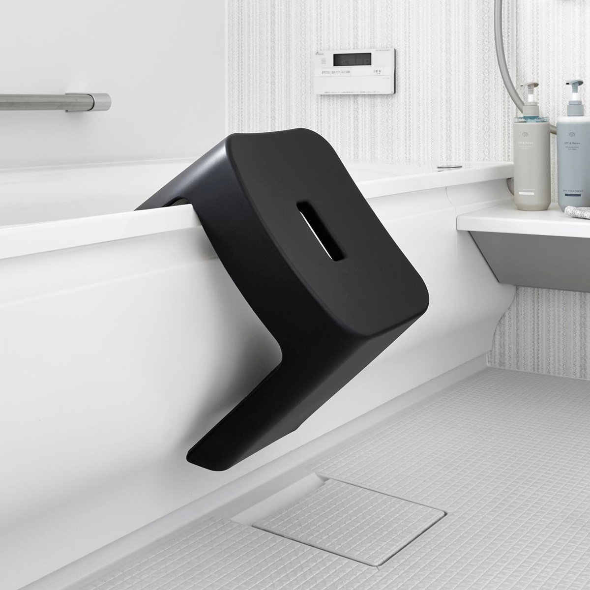 山崎実業 tower 洗いやすいマグネット風呂イス SH26+マグネット&引っ掛け湯おけ セット タワー ( 4903208016513 バスチェア 洗面器 湯桶 ホワイト ブラック ) 【ブラック】 ブラック