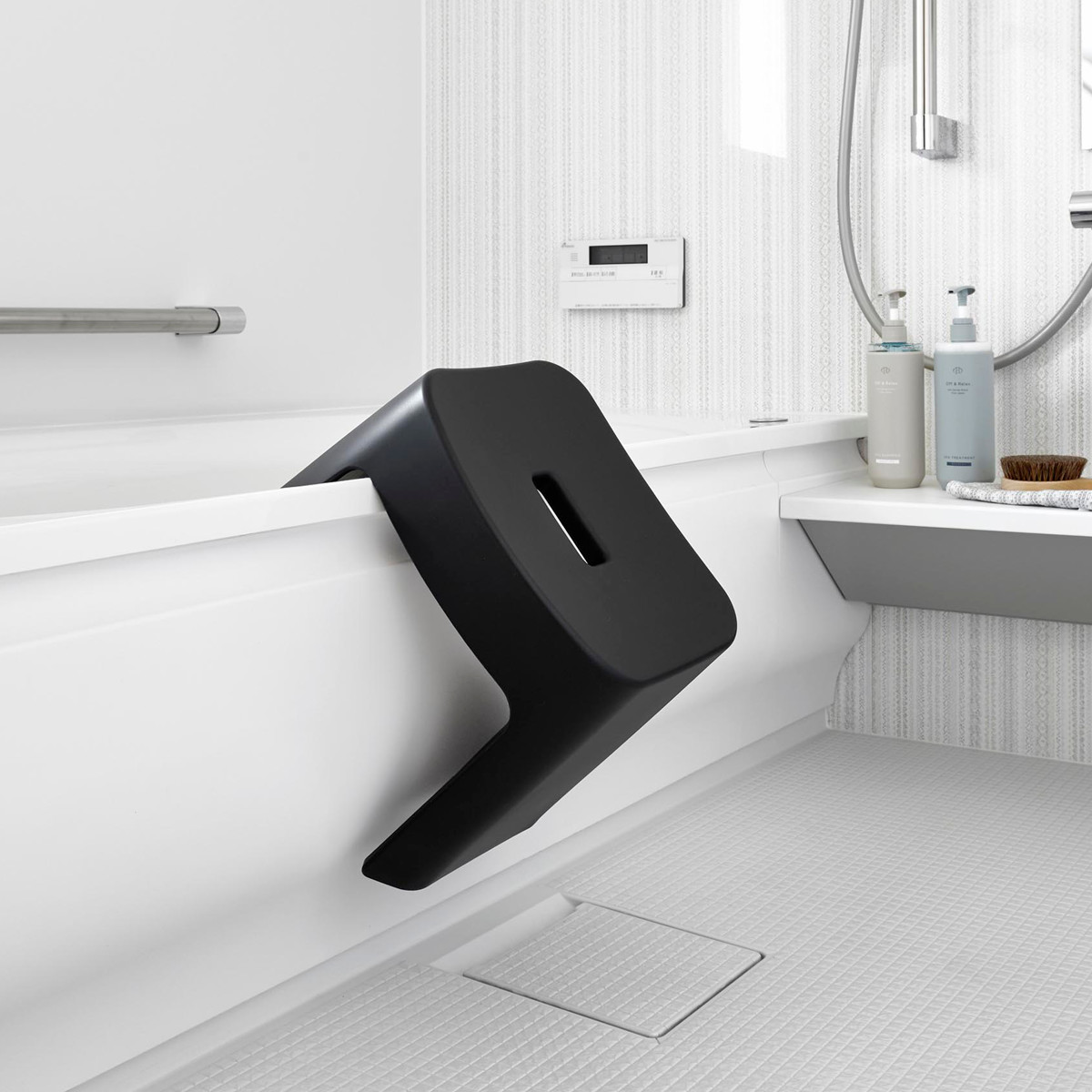 山崎実業 tower 洗いやすいマグネット風呂イス SH26+マグネット手おけ セット タワー ( 4903208016513 バスチェア 磁石 壁面収納 洗面器 手桶 ホワイト ブラック ) 【ブラック】 ブラック