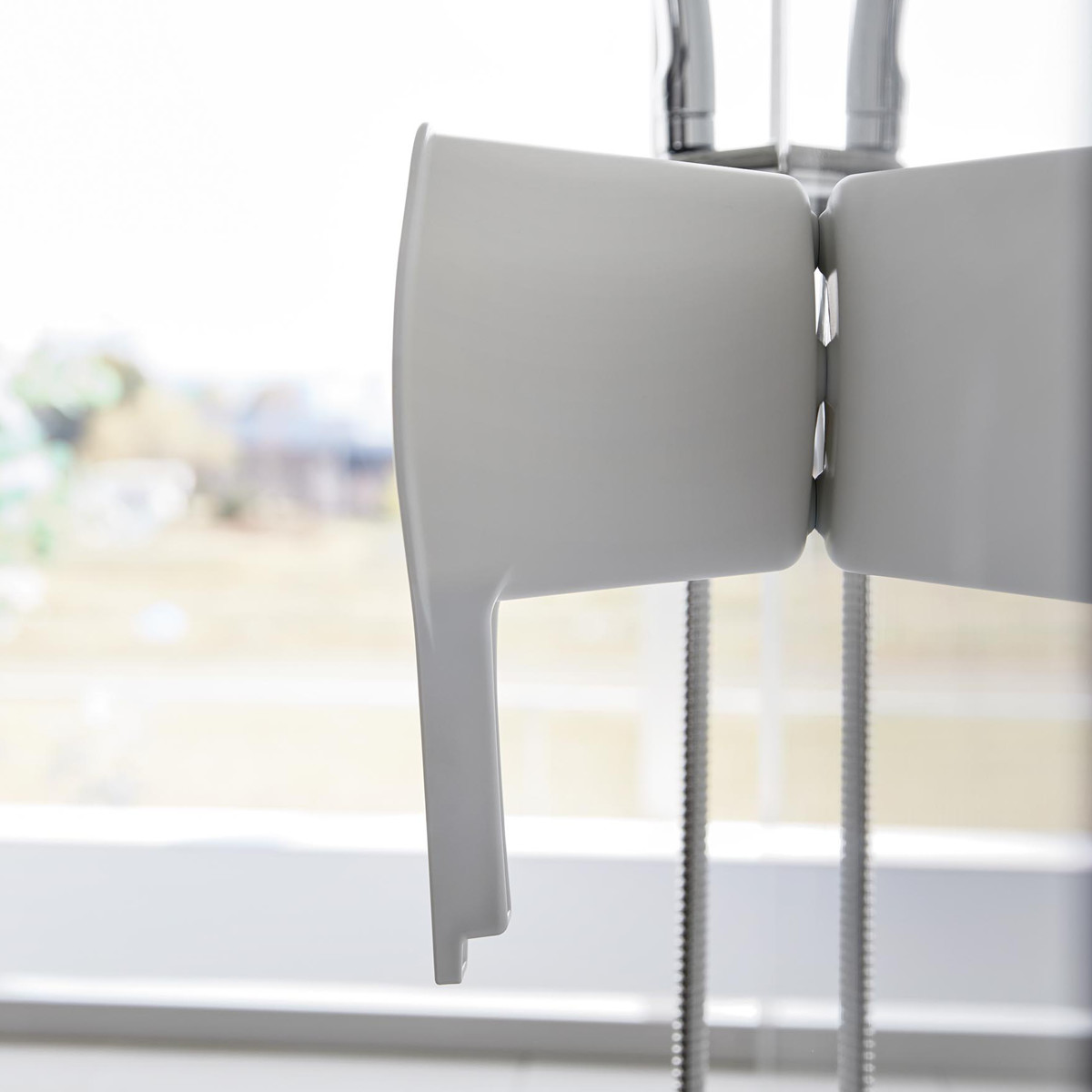 山崎実業 tower 洗いやすいマグネット風呂イス SH32+マグネット手おけ セット タワー ( 4903208016537 バスチェア 手桶 磁石 洗面器 壁面収納 ホワイト ブラック ) 【ホワイト】 ホワイト