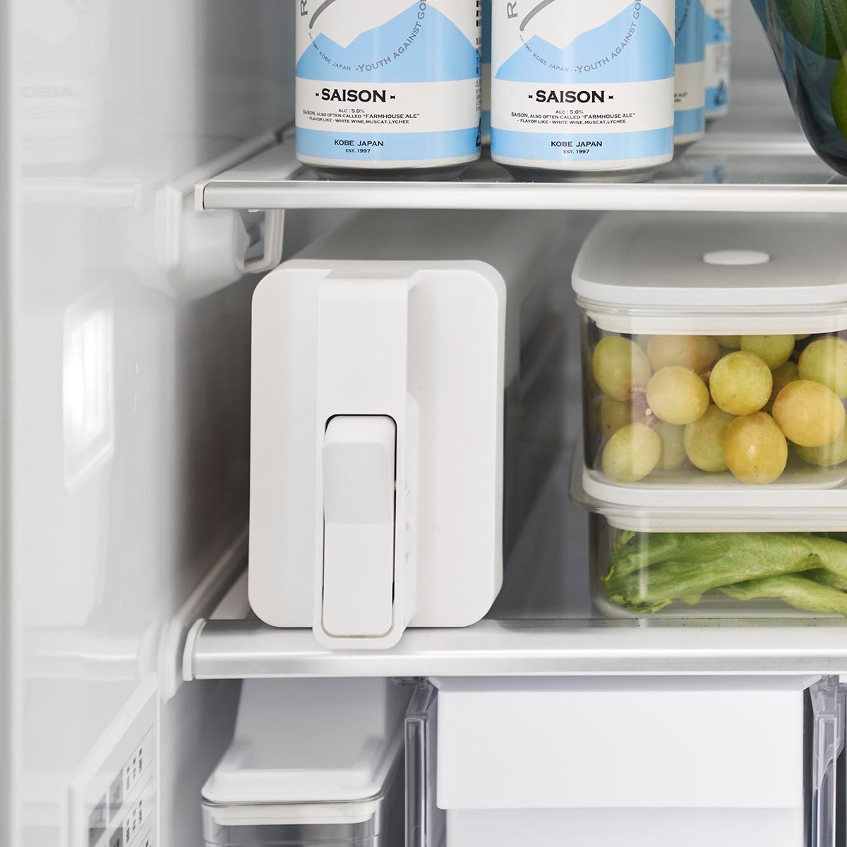 山崎実業 tower 倒して置けてそのまま注げる冷水筒 タワー 2.2L ( 4903208100298 タワーシリーズ 冷水筒 2.2リットル 冷水ポット 食洗機対応 横置き 冷水専用 冷蔵庫 注ぎやすい 大容量 ジャグ ) 【ブラック】 ブラック