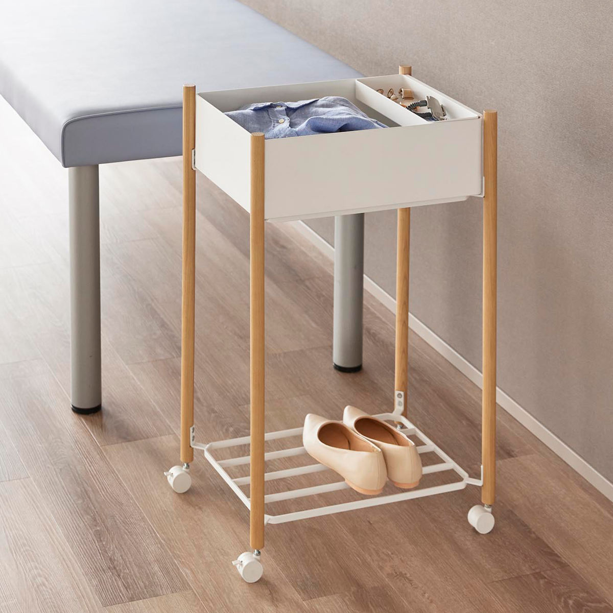 山崎実業 RIN 小物トレー付き下段が棚の収納ワゴン 2段 リン ( 4903208101813 リンシリーズ 収納ワゴン 2段ワゴン 小物トレー 収納 ワゴン コンパクト キャスター付き 収納ラック ラック 二段 棚 ) 【ブラウン】 ブラウン