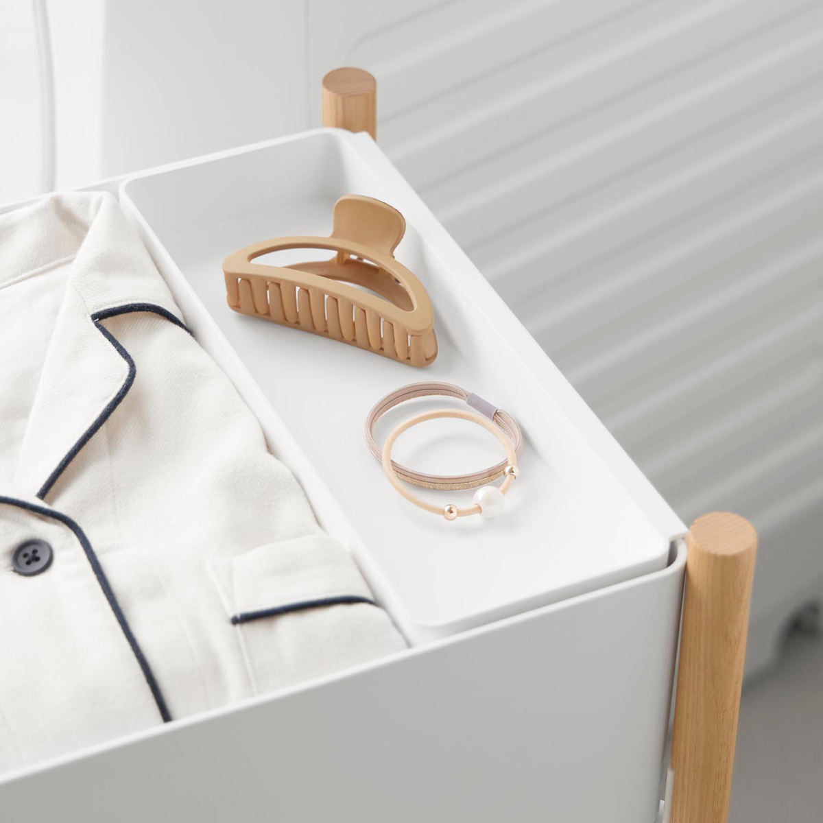 山崎実業 RIN 小物トレー付き下段が棚の収納ワゴン 2段 リン ( 4903208101813 リンシリーズ 収納ワゴン 2段ワゴン 小物トレー 収納 ワゴン コンパクト キャスター付き 収納ラック ラック 二段 棚 ) 【ブラウン】 ブラウン