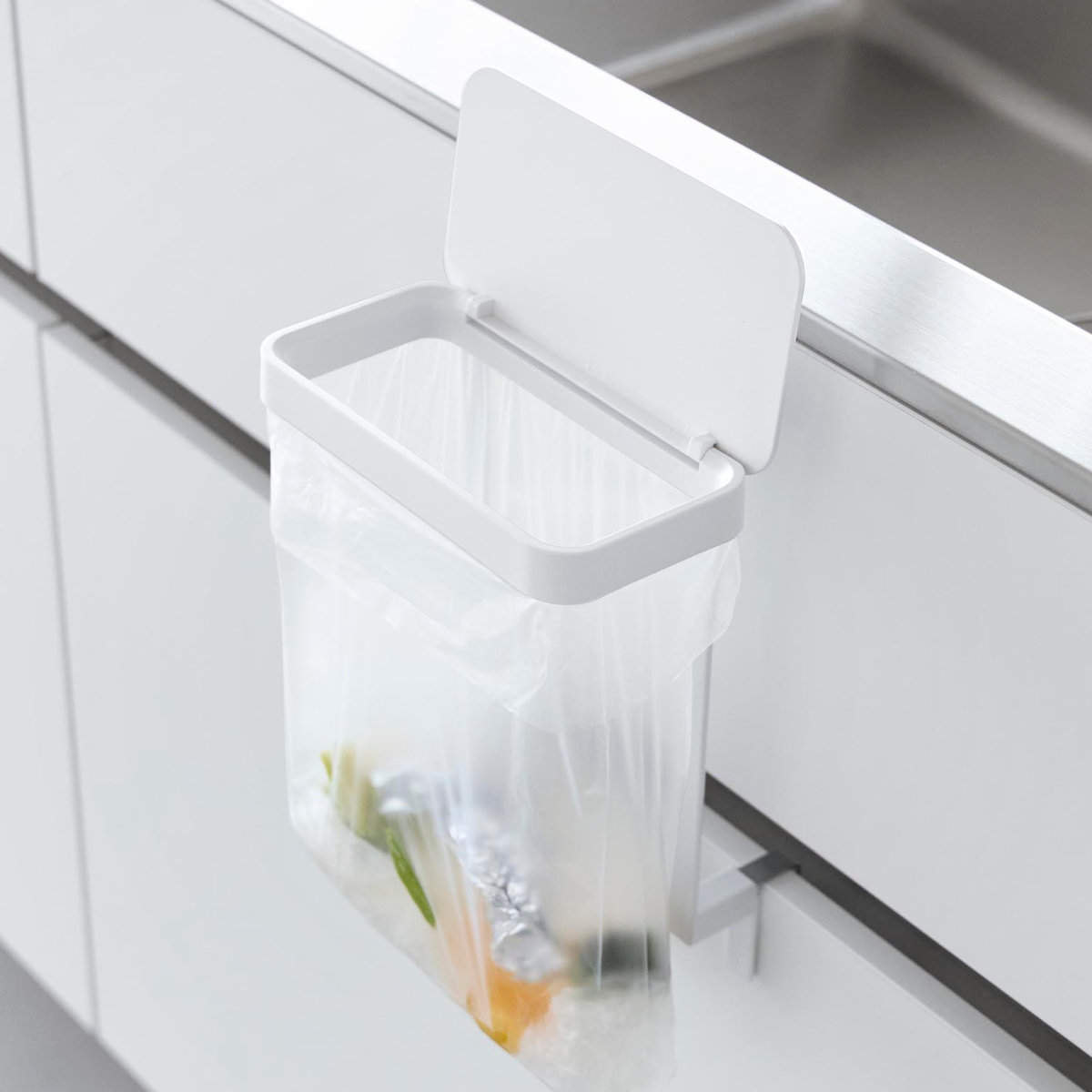 山崎実業 tower キッチンシンク下収納扉ポリ袋ホルダー タワー ( 4903208103343 タワーシリーズ ポリ袋ホルダー ゴミ入れ キッチンシンク下 ポリ袋 ホルダー 収納扉 ゴミ箱 ダストボックス ) 【ブラック】 ブラック