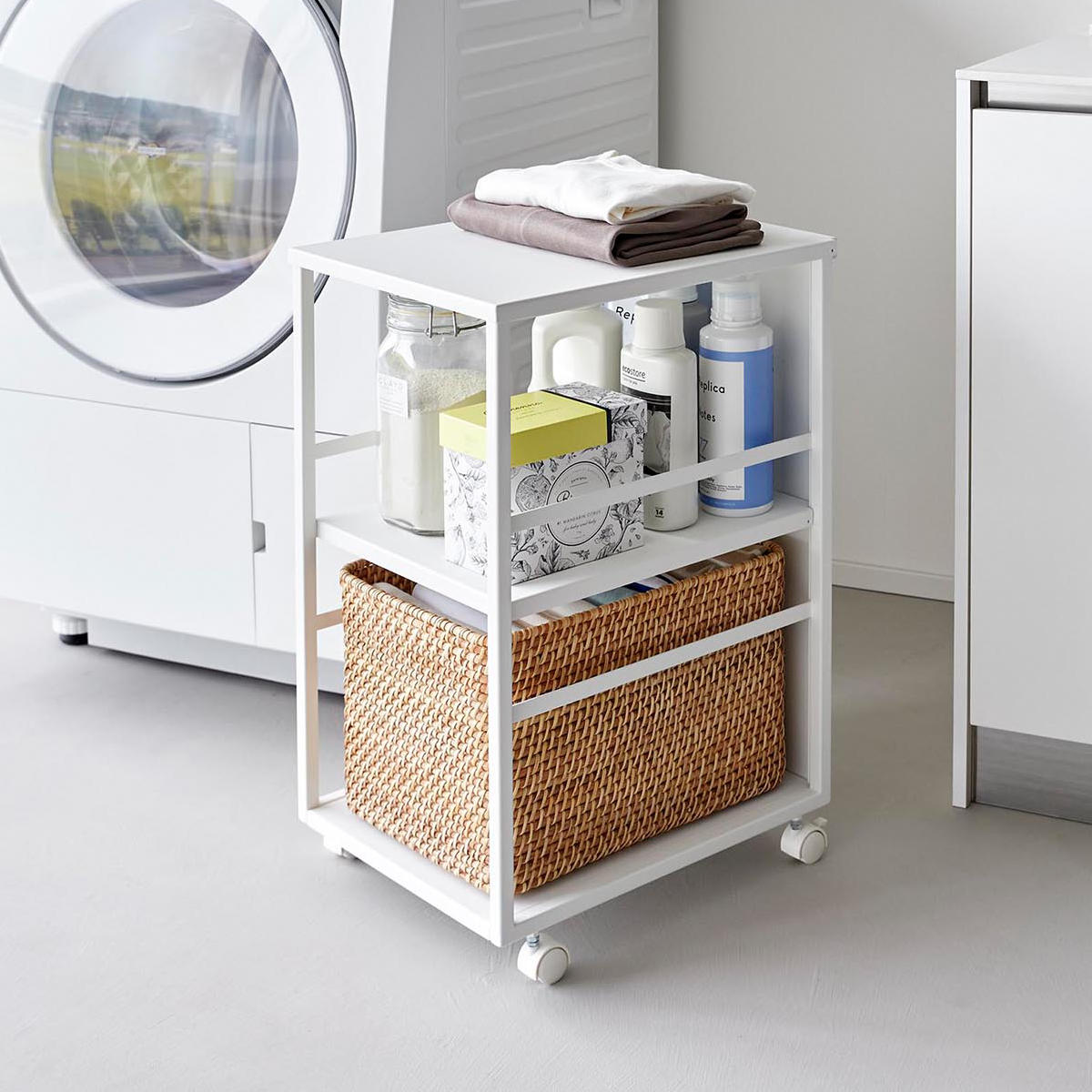 山崎実業 tower 目隠しワゴン タワー スリム 天板付き ( 4903208084703 タワーシリーズ 収納ワゴン ワゴン 目隠し ラック 収納 天板 コンパクト キャスター付き フック付き 隙間収納 ストッカー ストック ) 【ブラック】 ブラック