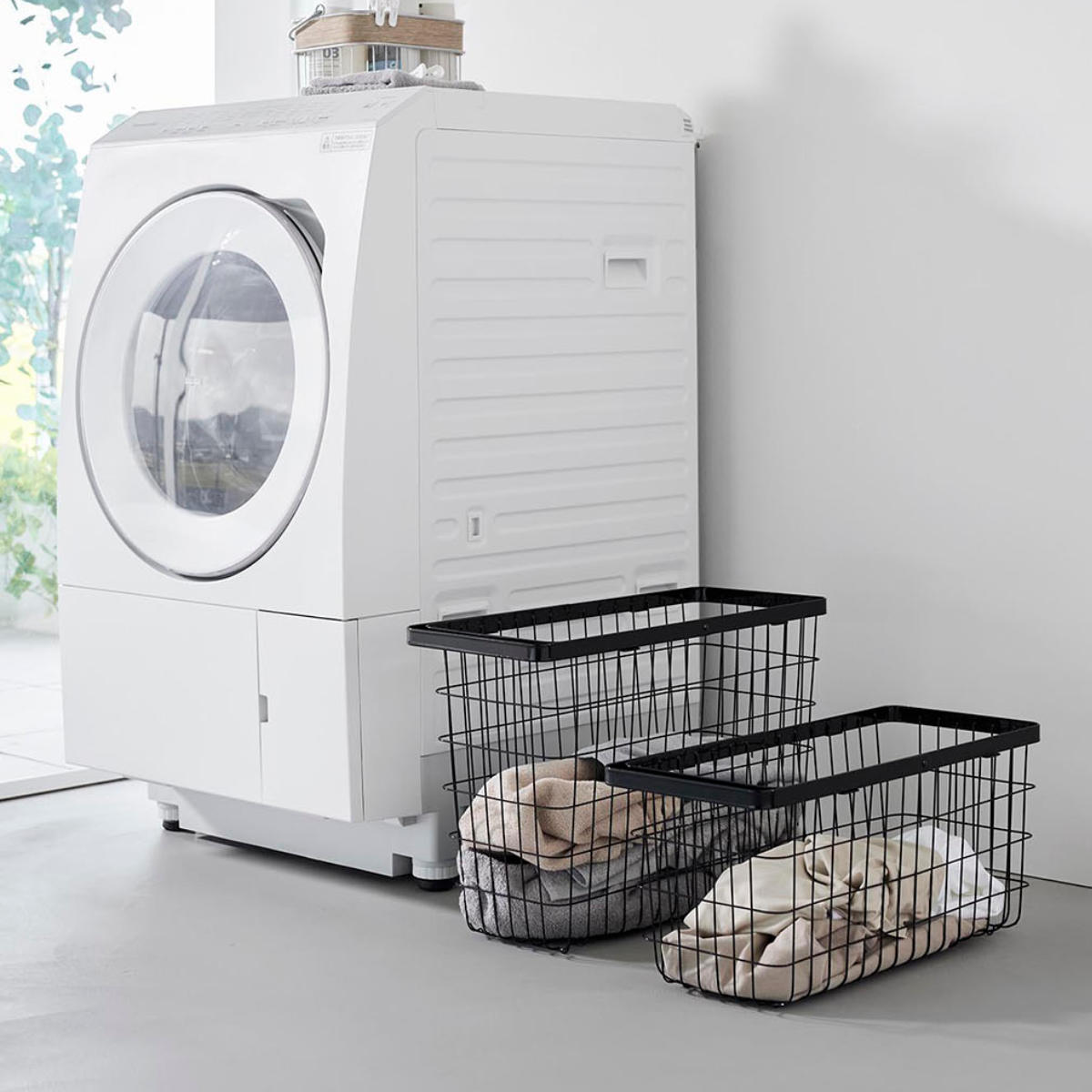 山崎実業 tower ランドリーワイヤーバスケット タワー スリム M ( 4903208100014 タワーシリーズ 洗濯かご 洗濯カゴ 洗濯物入れ ランドリー ワイヤー 脱衣かご 長方形 角型 スチール ワイヤーバスケット ) 【ブラック】 ブラック