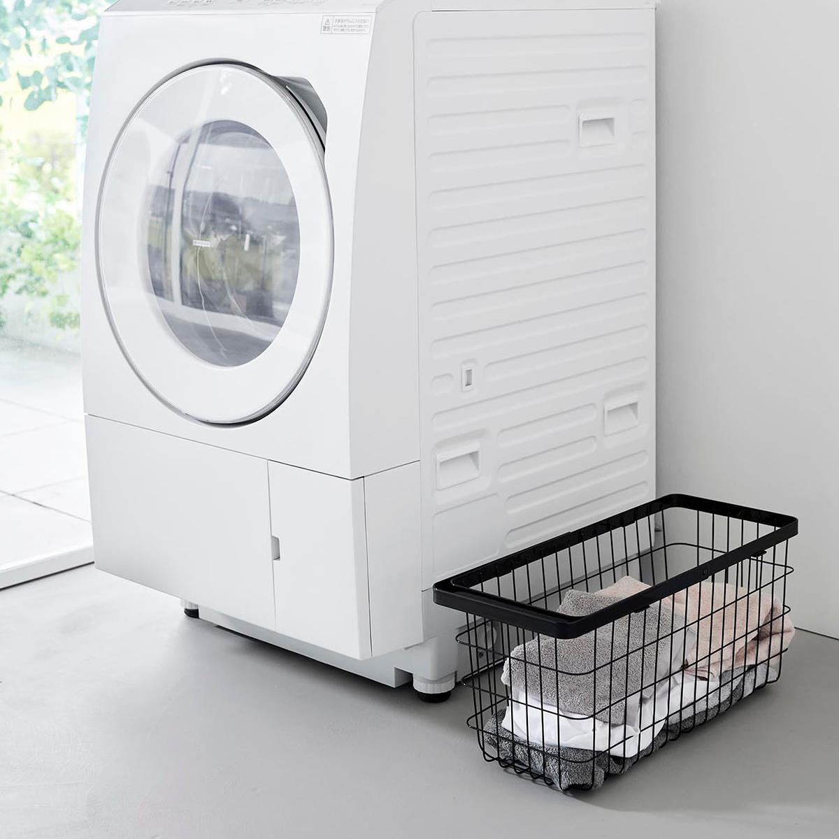 山崎実業 tower ランドリーワイヤーバスケット タワー スリム M ( 4903208100014 タワーシリーズ 洗濯かご 洗濯カゴ 洗濯物入れ ランドリー ワイヤー 脱衣かご 長方形 角型 スチール ワイヤーバスケット ) 【ブラック】 ブラック