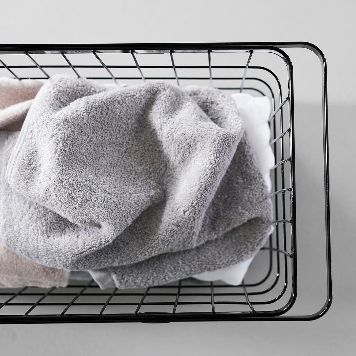 山崎実業 tower ランドリーワイヤーバスケット タワー スリム M ( 4903208100014 タワーシリーズ 洗濯かご 洗濯カゴ 洗濯物入れ ランドリー ワイヤー 脱衣かご 長方形 角型 スチール ワイヤーバスケット ) 【ブラック】 ブラック