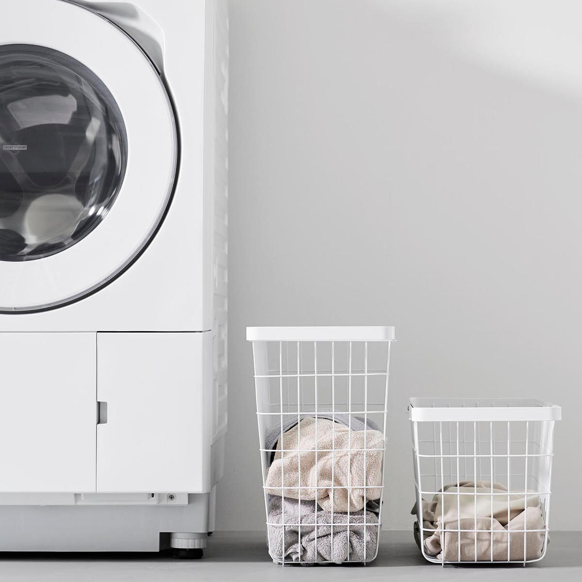 山崎実業 tower ランドリーワイヤーバスケット タワー スリム M ( 4903208100014 タワーシリーズ 洗濯かご 洗濯カゴ 洗濯物入れ ランドリー ワイヤー 脱衣かご 長方形 角型 スチール ワイヤーバスケット ) 【ブラック】 ブラック