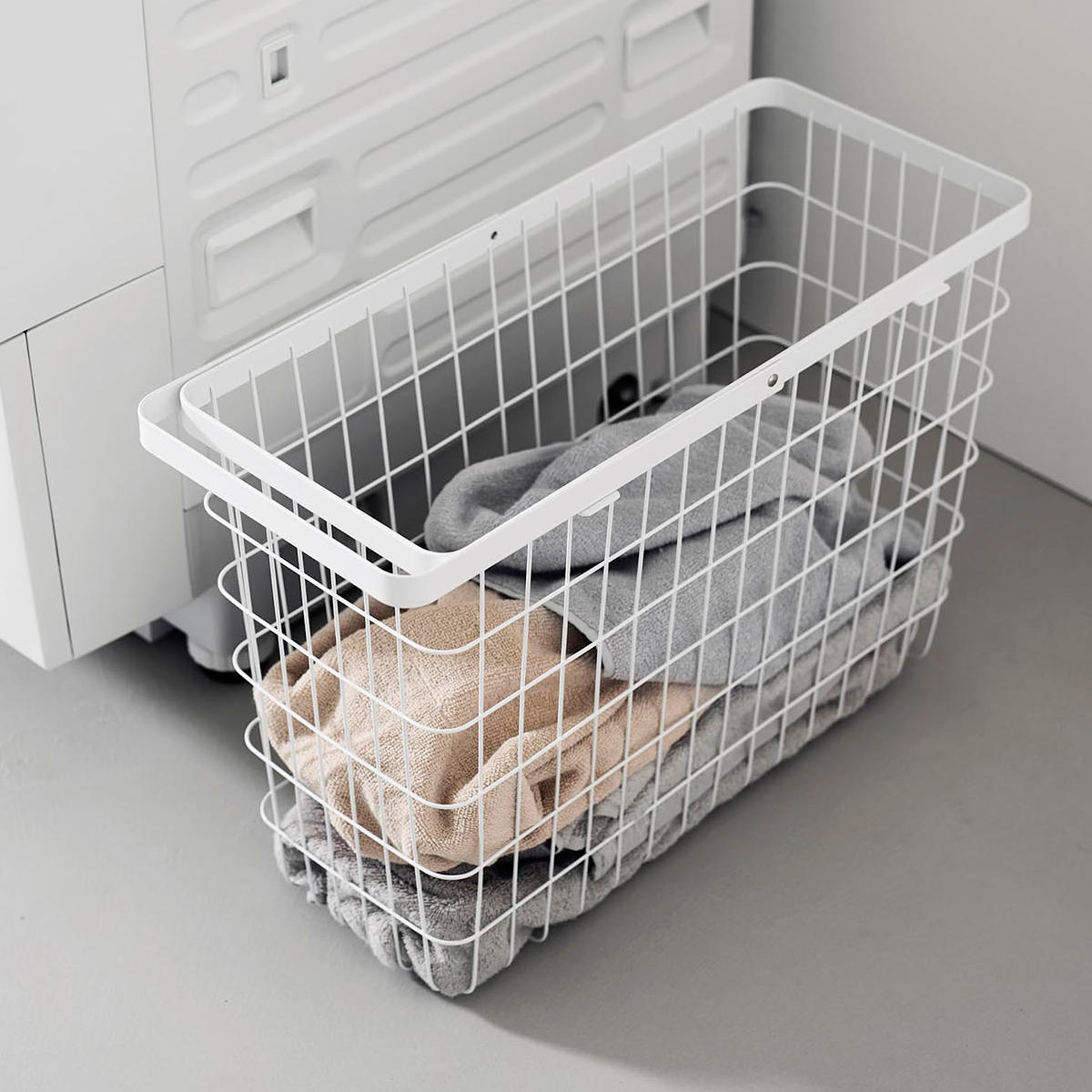 山崎実業 tower ランドリーワイヤーバスケット タワー スリム L ( 4903208100038 タワーシリーズ 洗濯かご 洗濯カゴ 洗濯物入れ ランドリー ワイヤー 脱衣かご 長方形 角型 スチール ワイヤーバスケット ) 【ブラック】 ブラック