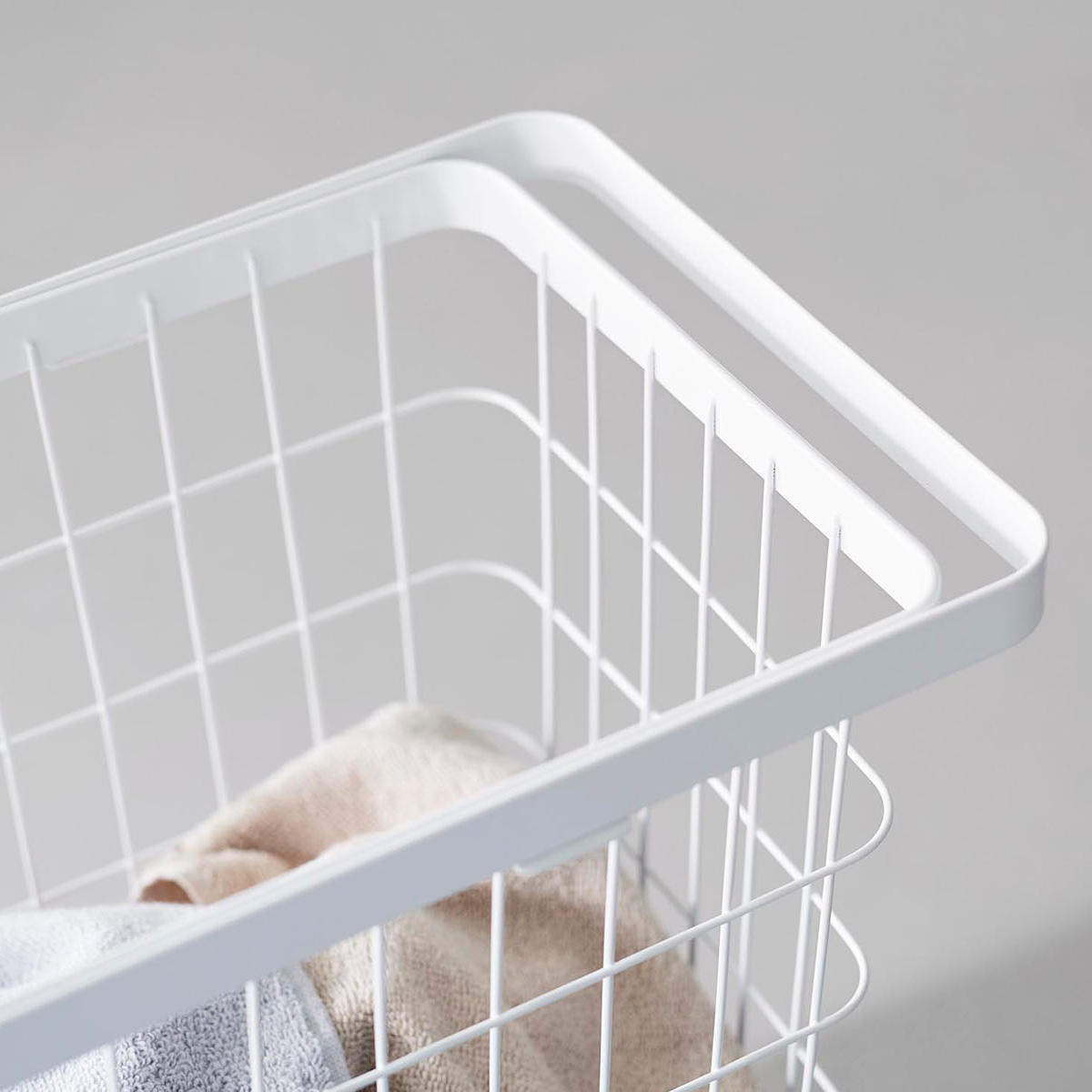 山崎実業 tower ランドリーワイヤーバスケット タワー スリム L ( 4903208100038 タワーシリーズ 洗濯かご 洗濯カゴ 洗濯物入れ ランドリー ワイヤー 脱衣かご 長方形 角型 スチール ワイヤーバスケット ) 【ブラック】 ブラック