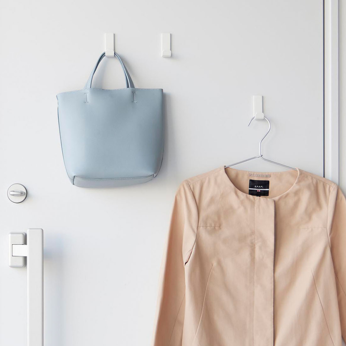 山崎実業 tower マグネットハンガーフック タワー S 3個組 ( 4903208102339 タワーシリーズ ハンガーフック マグネット 磁石 3個 ホルダー フック 強力マグネット バッグ 収納 帽子 傘 カバン ) 【ホワイト】 ホワイト