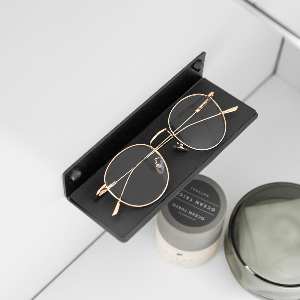 山崎実業 tower 壁付けメガネラック タワー ( 4903208104463 タワーシリーズ めがねラック メガネ 眼鏡 ラック 眼鏡ラック 壁付け メガネラック 石こうボードピン 浮かせる収納 浮かせて収納 壁面 壁面収納 小物 メガネ置き ) 【ブラック】 ブラック