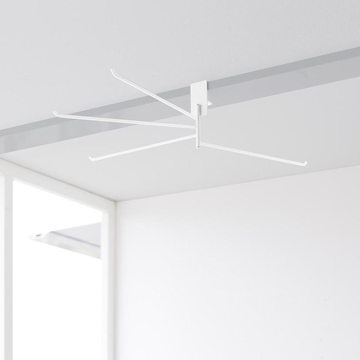 山崎実業 tower 360度回転できる室内物干しタオルハンガー タワー ( 4903208103220 タワーシリーズ タオルハンガー 部屋干し 360度回転 洗濯ハンガー 室内干しハンガー ランドリーハンガー 室内干し ) 【ブラック】 ブラック