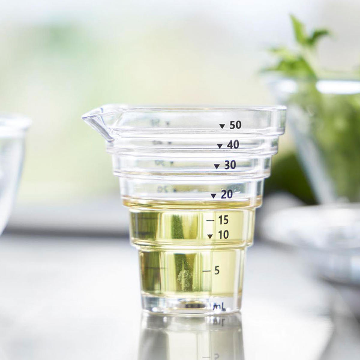 山崎実業 tower マグネット段々計量カップ タワー 50mL ( 4903208103602 タワーシリーズ 段々計量カップ 50ml 計量カップ 食洗機対応 マグネット 計量 カップ 50ML 磁石 浮かせて収納 浮かせる収納 ) 【ホワイト】 ホワイト