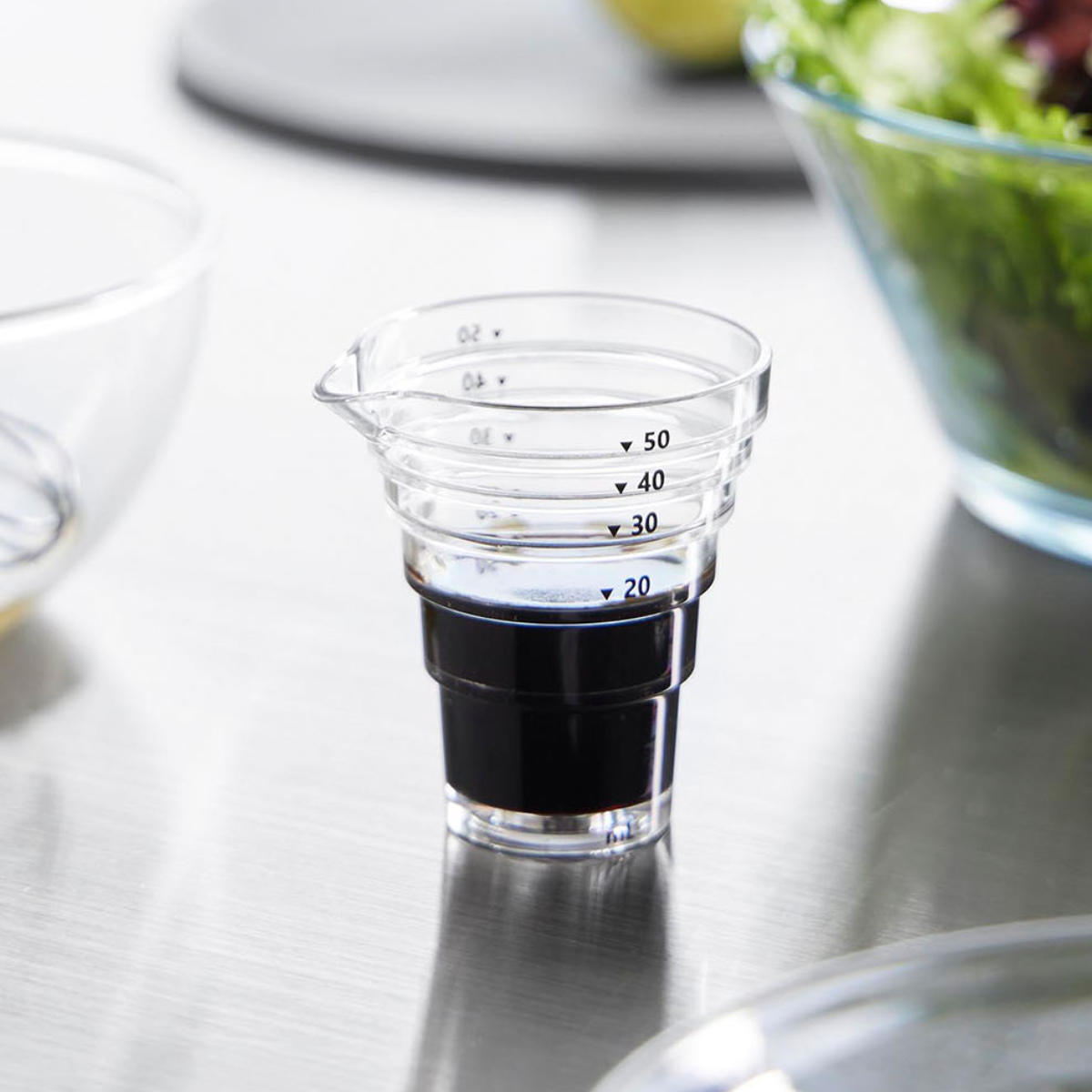 山崎実業 tower マグネット段々計量カップ タワー 50mL ( 4903208103602 タワーシリーズ 段々計量カップ 50ml 計量カップ 食洗機対応 マグネット 計量 カップ 50ML 磁石 浮かせて収納 浮かせる収納 ) 【ホワイト】 ホワイト