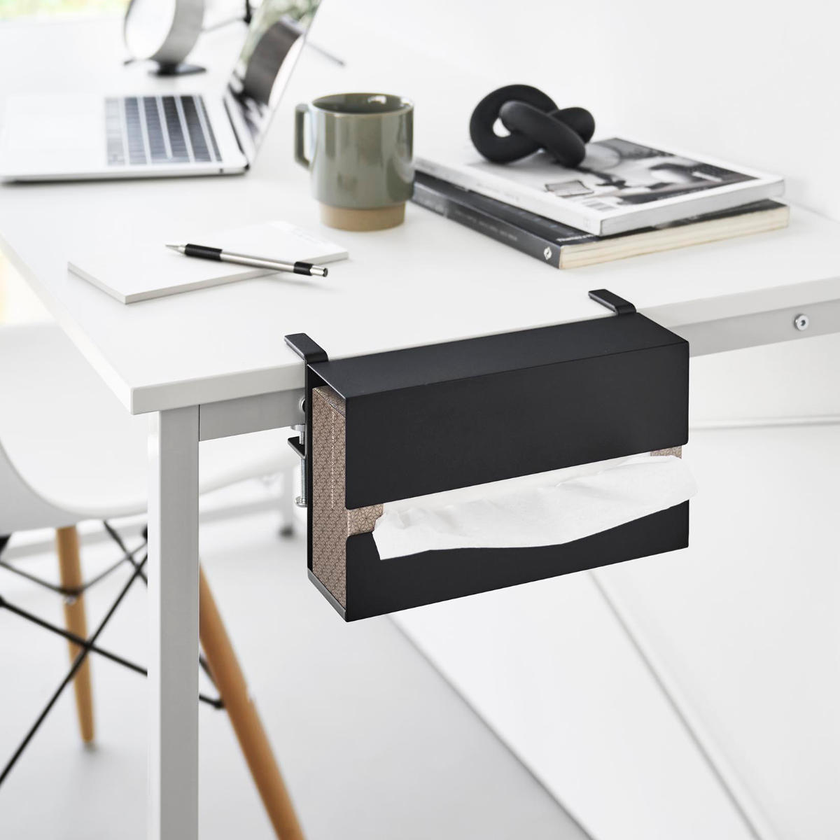 山崎実業 tower テーブル横ティッシュケース タワー ( 4903208103718 タワーシリーズ ティッシュケース ティッシュペーパー テーブル横 ティッシュ ケース テーブルサイド 交換しやすい ティッシュカバー ) 【ブラック】 ブラック