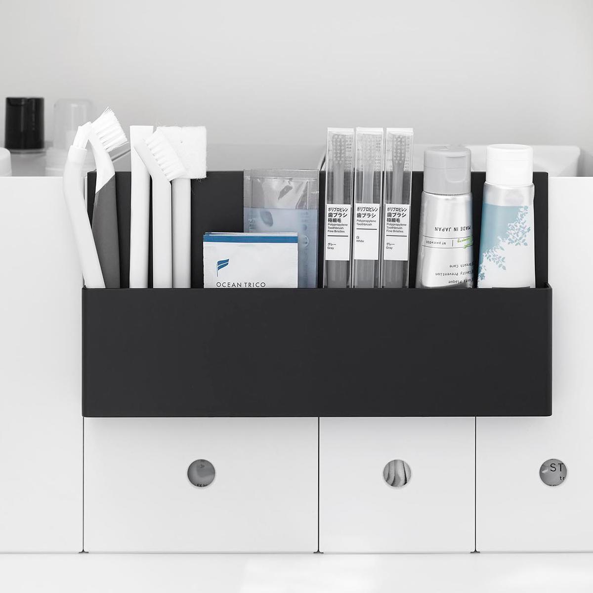 山崎実業 tower 引っ掛け収納ホルダー タワー ( 4903208103855 タワーシリーズ 収納ケース 引っ掛け 収納 浮かせる収納 浮かせて収納 収納ホルダー 小物入れ 小物収納 小物整理 ) 【ブラック】 ブラック