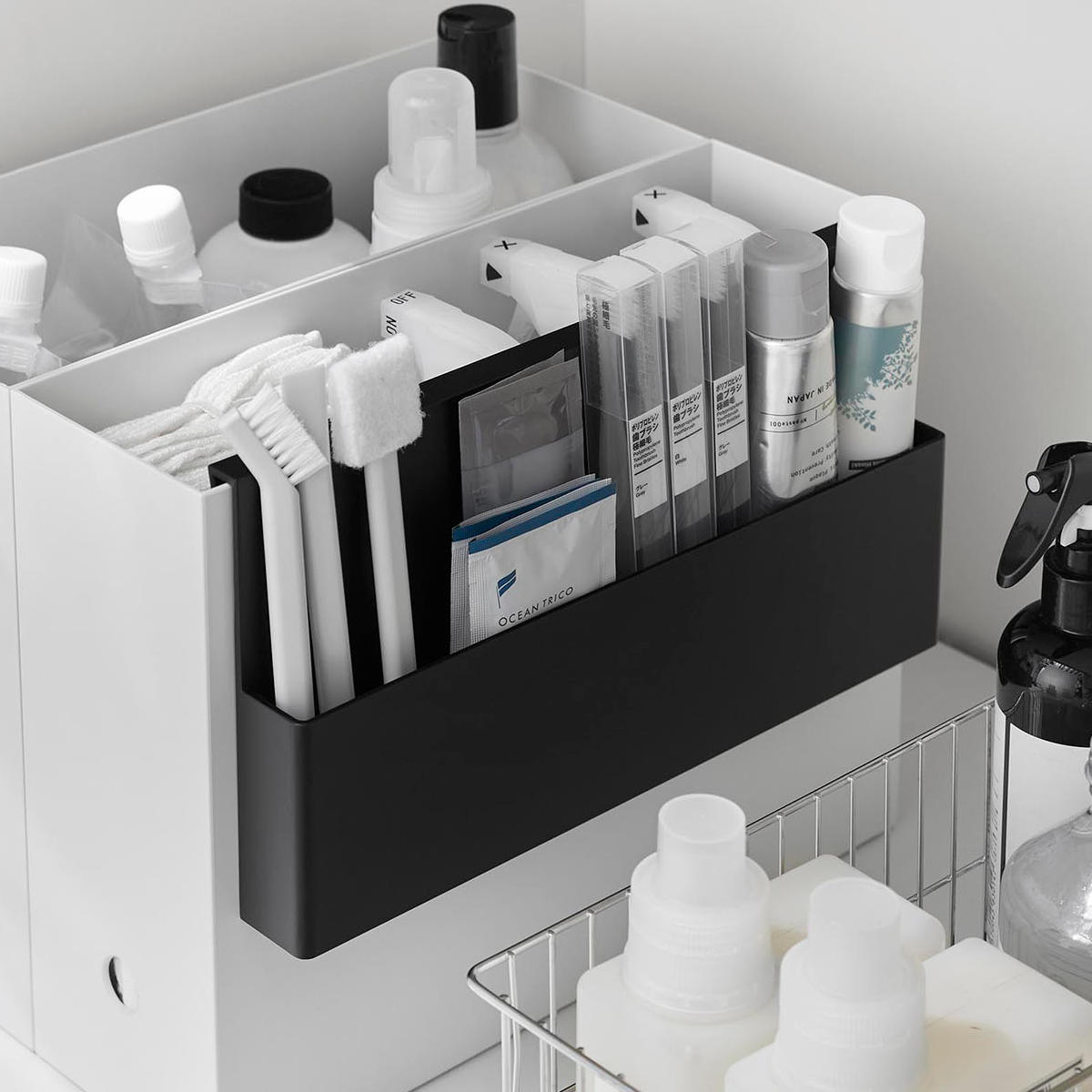 山崎実業 tower 引っ掛け収納ホルダー タワー ( 4903208103855 タワーシリーズ 収納ケース 引っ掛け 収納 浮かせる収納 浮かせて収納 収納ホルダー 小物入れ 小物収納 小物整理 ) 【ブラック】 ブラック