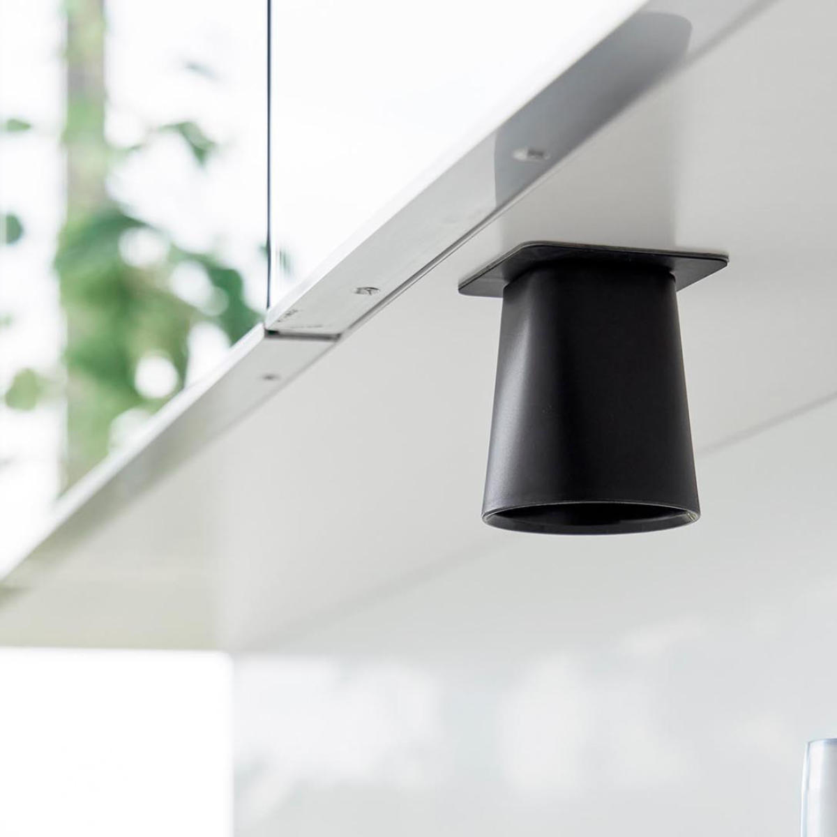 山崎実業 tower フィルムシート洗面戸棚下マグネットマウスウォッシュタンブラー タワー ( 4903208104012 タワーシリーズ マウスウォッシュタンブラー フィルムシート 洗面戸棚下 マグネット マウスウォッシュ タンブラー ) 【ブラック】 ブラック