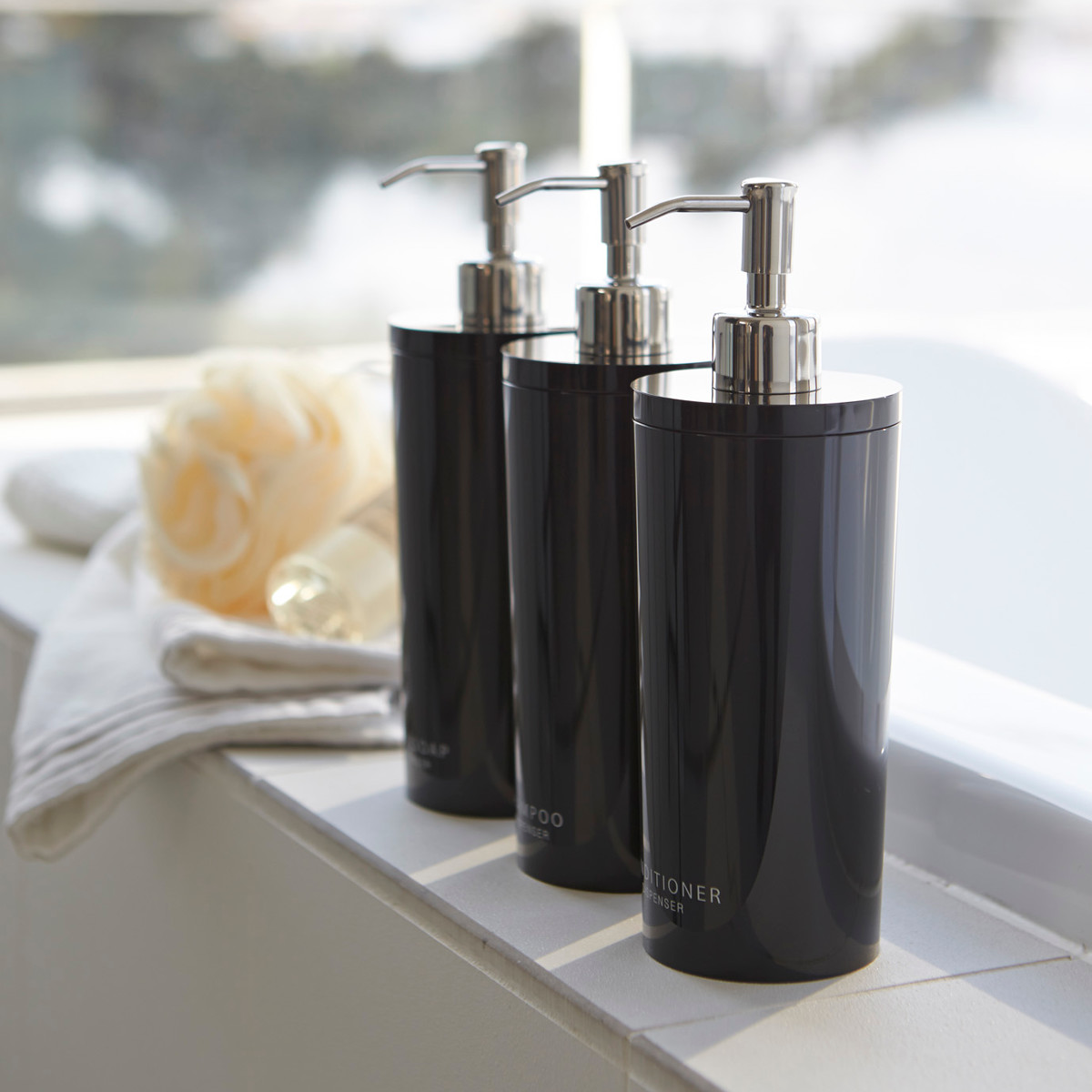 山崎実業 tower ツーウェイディスペンサー タワー ラウンド シャンプー コンディショナー ボディソープ 3本セット ( 4903208029322 お風呂 ボトル 詰め替えボトル 白 黒 詰め替え容器 おしゃれ ソープ ) 【ブラック】 ブラック