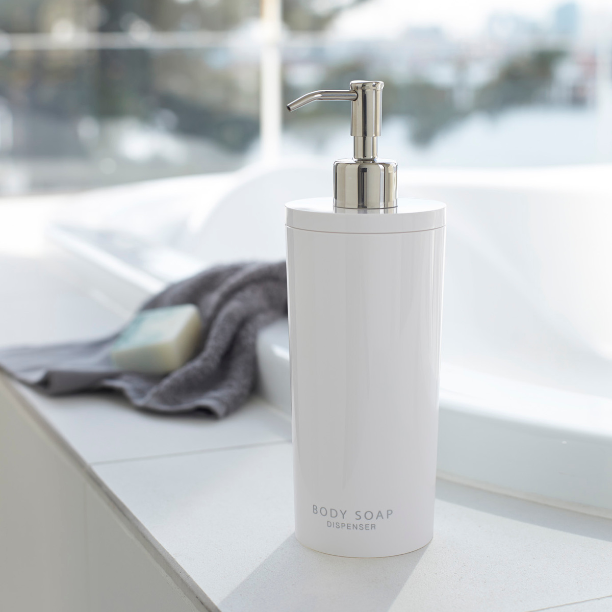 山崎実業 tower ツーウェイディスペンサー タワー ラウンド シャンプー コンディショナー ボディソープ 3本セット ( 4903208029322 お風呂 ボトル 詰め替えボトル 白 黒 詰め替え容器 おしゃれ ソープ ) 【ブラック】 ブラック