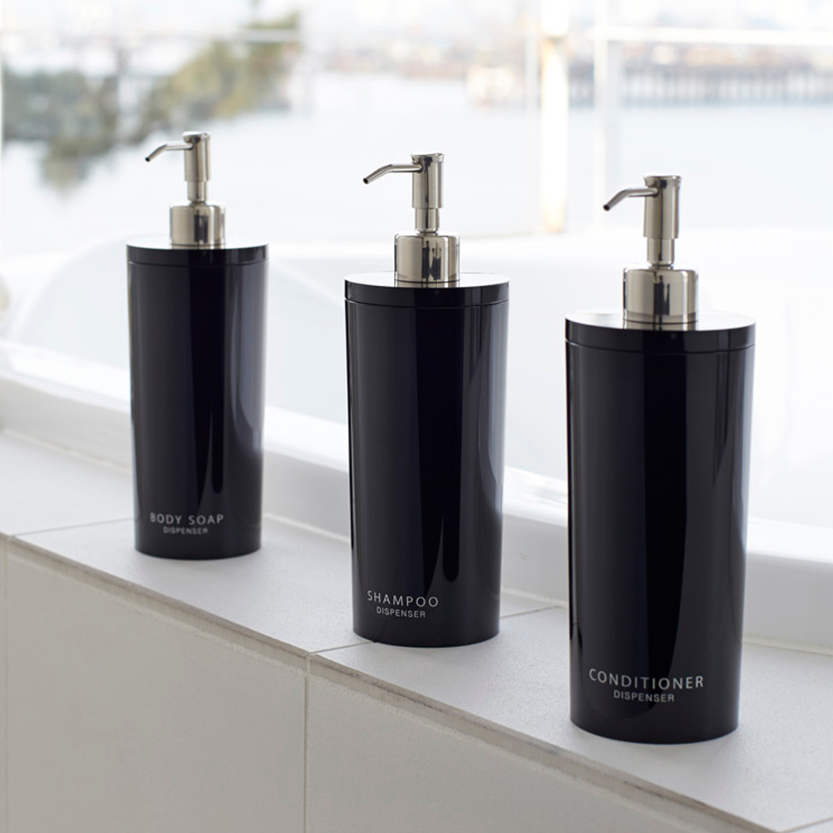 山崎実業 tower ツーウェイディスペンサー タワー ラウンド シャンプー コンディショナー ボディソープ 3本セット ( 4903208029322 お風呂 ボトル 詰め替えボトル 白 黒 詰め替え容器 おしゃれ ソープ ) 【ブラック】 ブラック