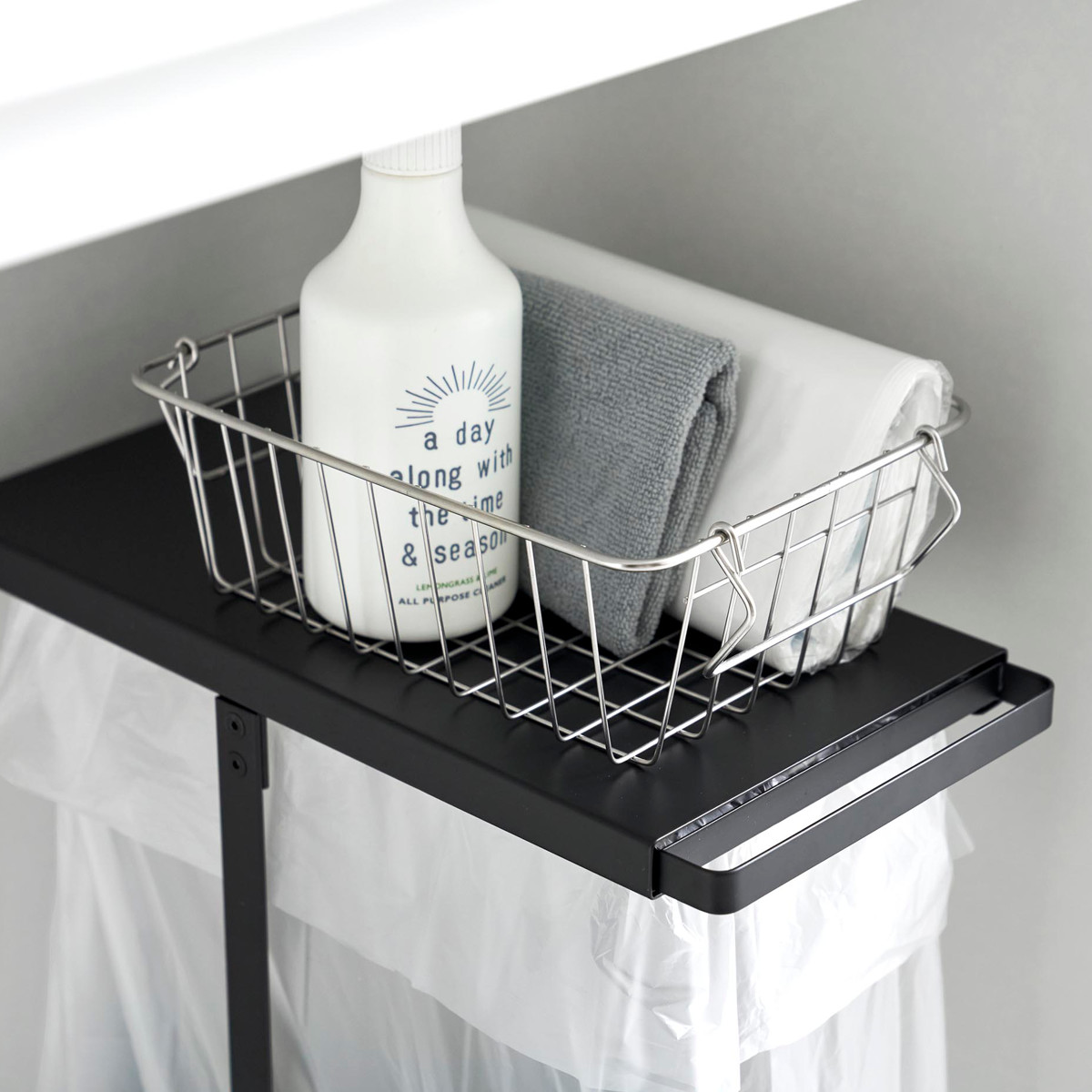 山崎実業 tower 引き出す分別ゴミ袋ホルダー タワー スリム 45L ( 4903208102643 タワーシリーズ 分別 ゴミ袋ホルダー 45l ごみ箱 45リットル 分別ゴミ箱 ゴミ袋 ホルダー スリムサイズ レジ袋スタンド ) 【ブラック】 ブラック