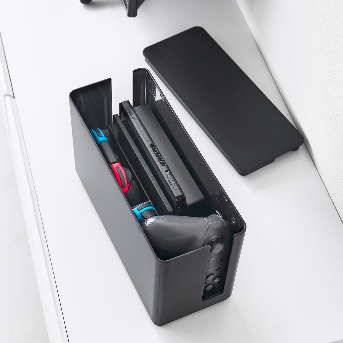 山崎実業 smart 蓋付き重ねられるゲーム機器収納ケース スマート ( 4903208103121 スマートシリーズ ゲーム機器収納ケース 蓋付き ゲーム機 コントローラー 蓋 重ねられる ゲーム機器 収納 ケース フタ付き ) 【ブラック】 ブラック