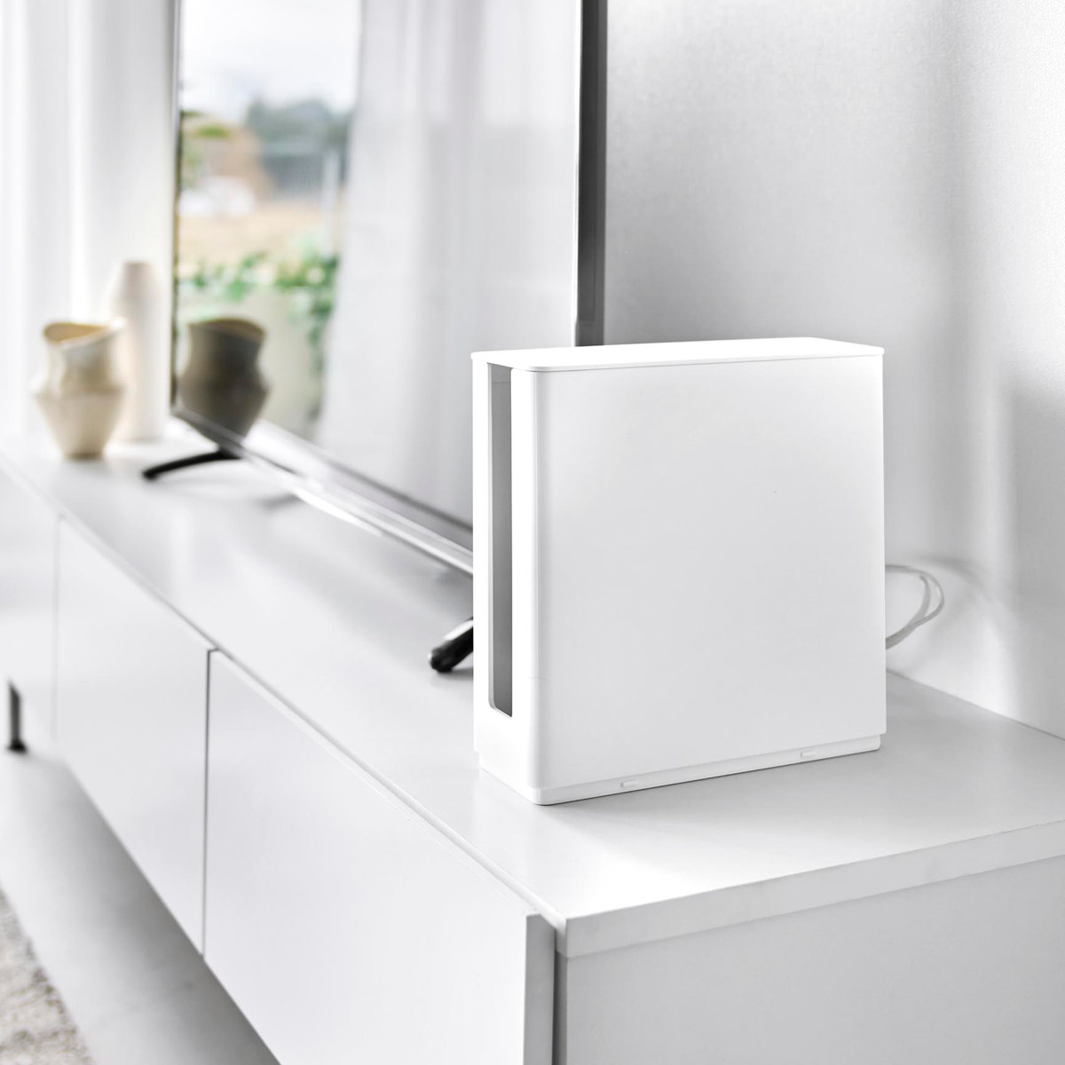 山崎実業 smart 蓋付き重ねられる仕切り付きスリムルーター収納ケース スマート ( 4903208103145 スマートシリーズ ルーター収納ケース スリム 蓋付き 重ねられる 仕切り付き ルーター 収納ケース 隠せる ルーター収納 壁面収納 壁 ) 【ホワイト】 ホワイト