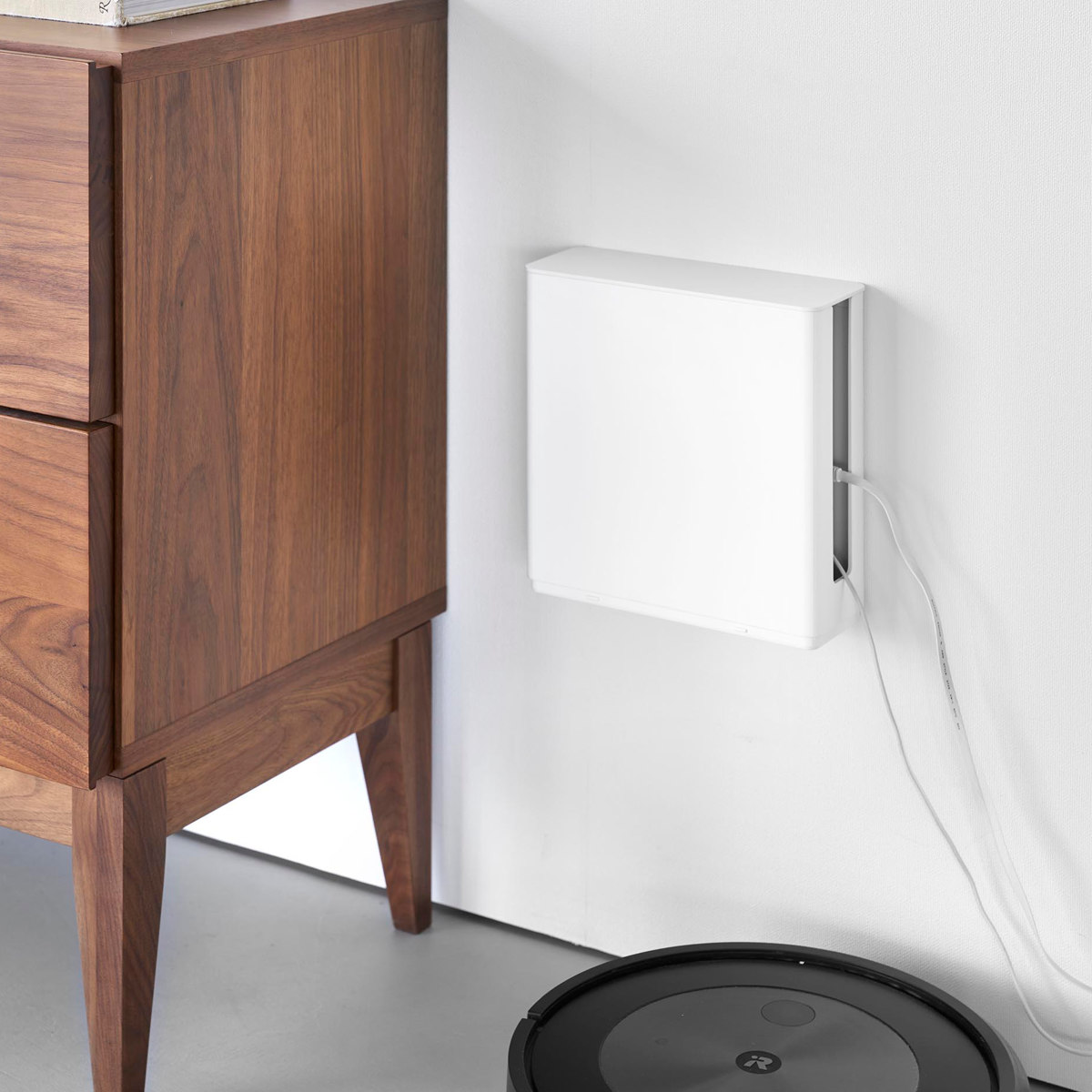 山崎実業 smart 蓋付き重ねられる仕切り付きスリムルーター収納ケース スマート ( 4903208103145 スマートシリーズ ルーター収納ケース スリム 蓋付き 重ねられる 仕切り付き ルーター 収納ケース 隠せる ルーター収納 壁面収納 壁 ) 【ホワイト】 ホワイト