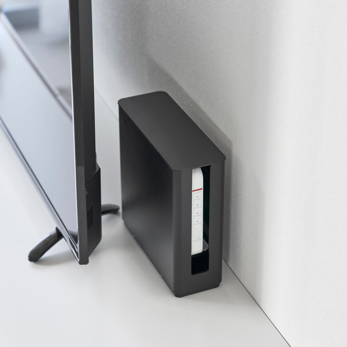 山崎実業 smart 蓋付き重ねられる仕切り付きスリムルーター収納ケース スマート ( 4903208103145 スマートシリーズ ルーター収納ケース スリム 蓋付き 重ねられる 仕切り付き ルーター 収納ケース 隠せる ルーター収納 壁面収納 壁 ) 【ホワイト】 ホワイト