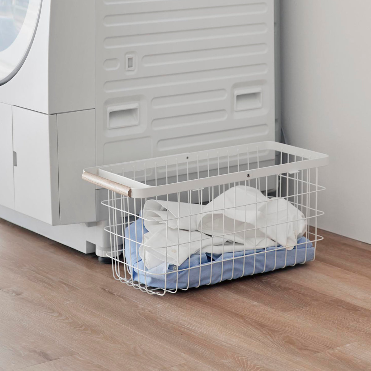 山崎実業 tosca ランドリーバスケット トスカ スリム M ( 4903208103770 トスカシリーズ ホワイト 洗濯かご ランドリー 洗濯 かご 洗濯カゴ ワイヤーバスケット バスケット 折りたたみハンドル ワイヤー 収納 )