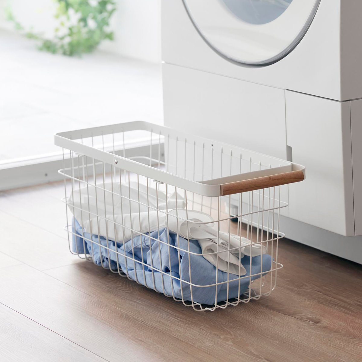 山崎実業 tosca ランドリーバスケット トスカ スリム M ( 4903208103770 トスカシリーズ ホワイト 洗濯かご ランドリー 洗濯 かご 洗濯カゴ ワイヤーバスケット バスケット 折りたたみハンドル ワイヤー 収納 )